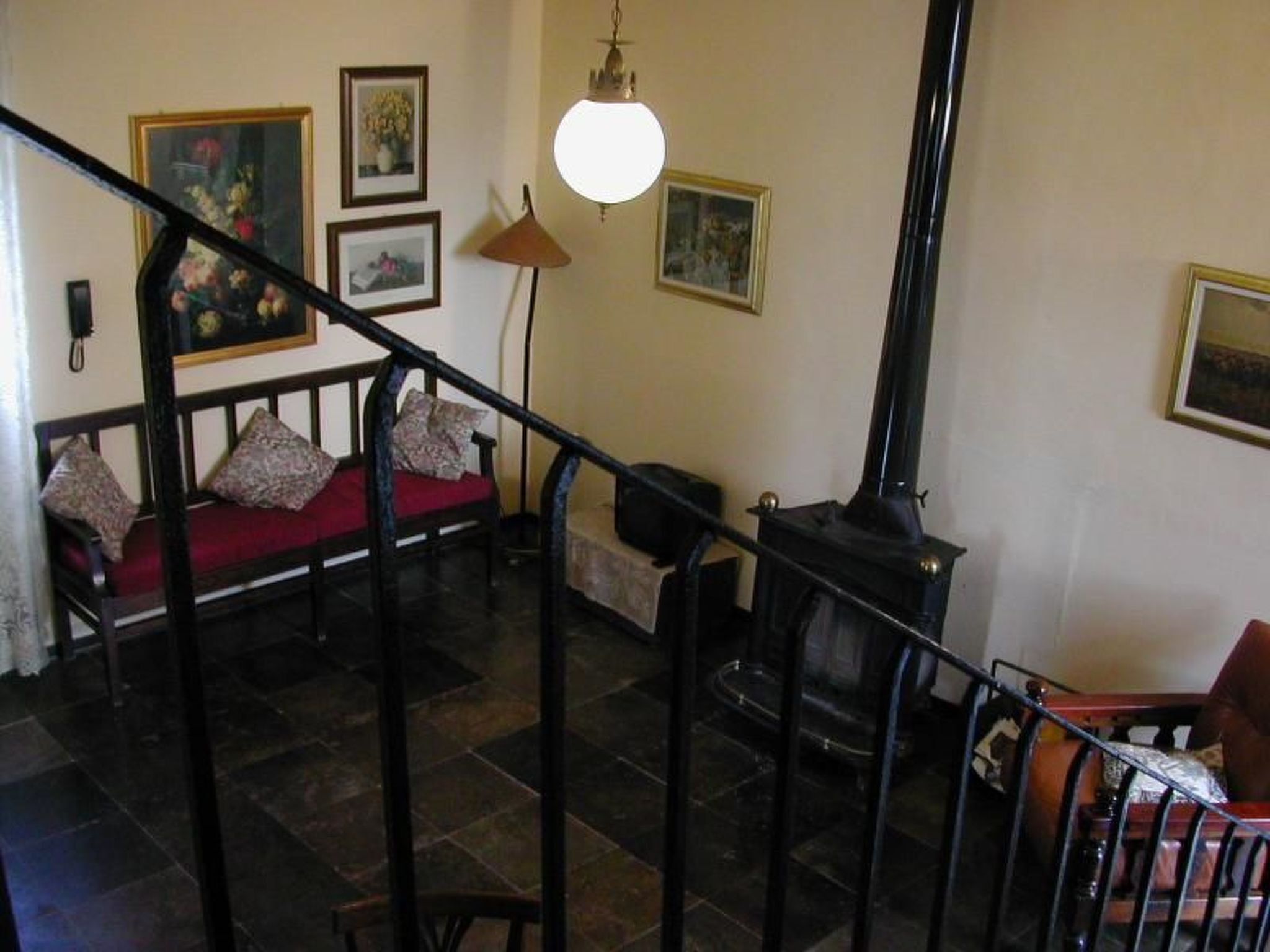 "Villa mit Pool-Binnen