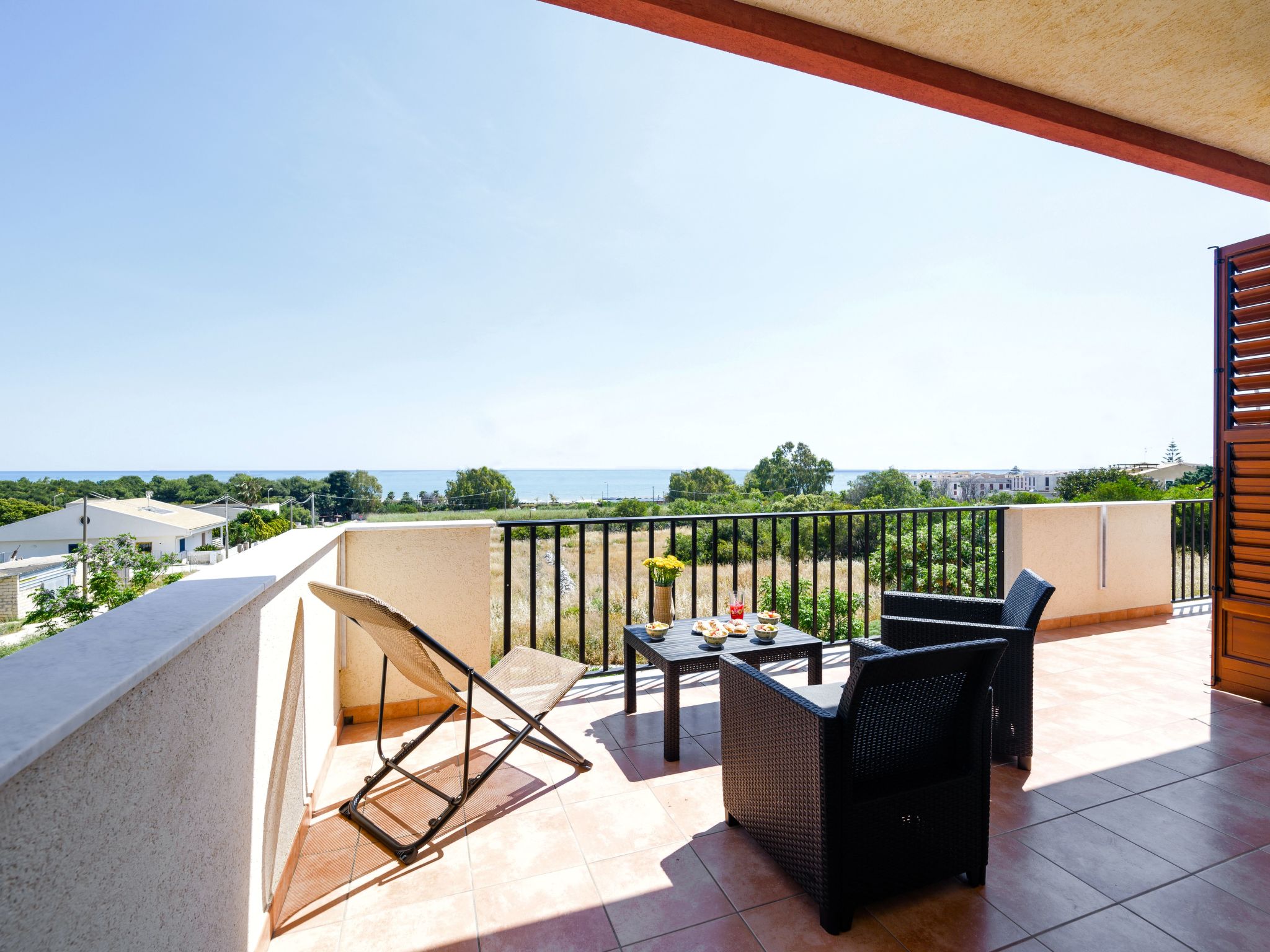 Sampieri is an ideal destination for those wishing to spend their holidays in the South Eastern part of Sicily, as it is located in the center of the Val di Noto just minutes from Scicli and Modica, U..
