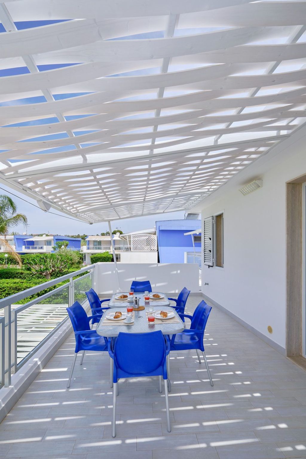 In Marina Di Ragusa mit Garten und Terrasse-Binnen