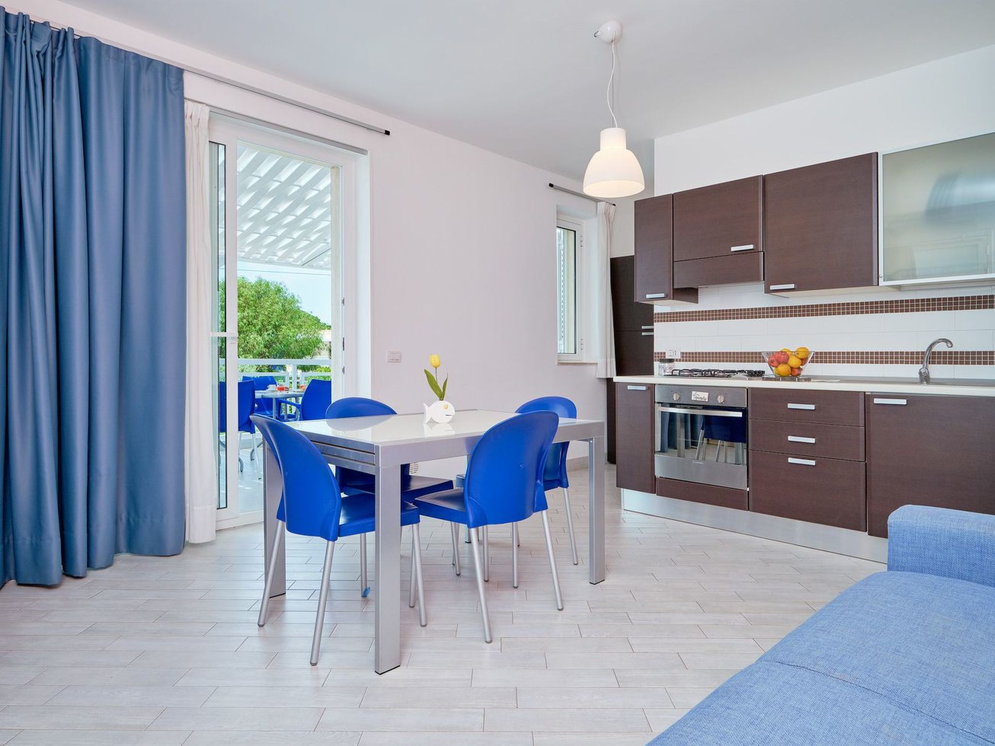 In Marina Di Ragusa mit Garten und Terrasse-Binnen