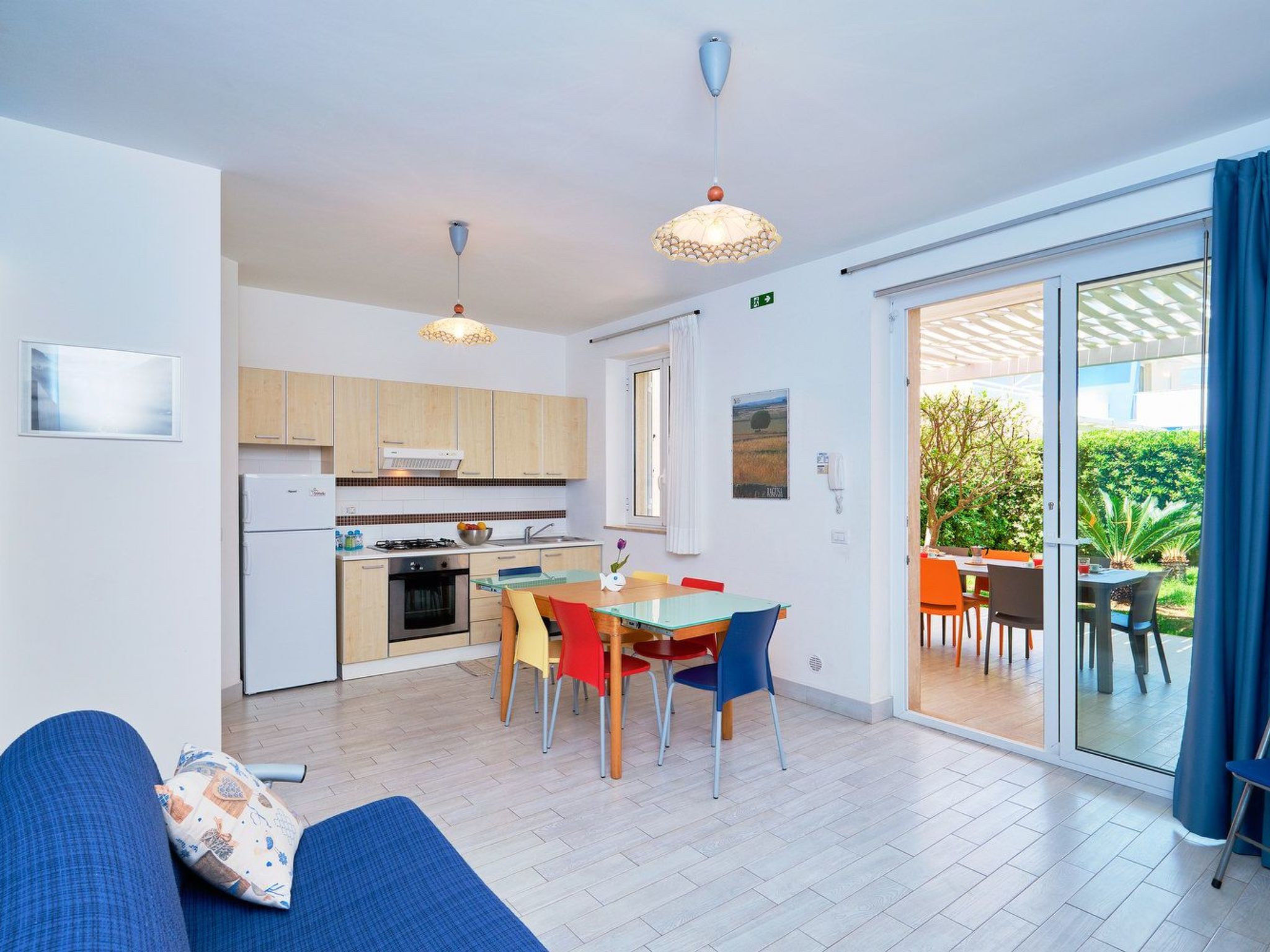 In Marina Di Ragusa mit Terrasse, Grill und Garten-Binnen