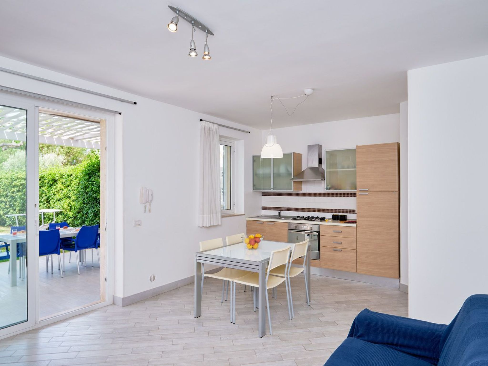 In Marina Di Ragusa mit Terrasse, Grill und Garten-Binnen