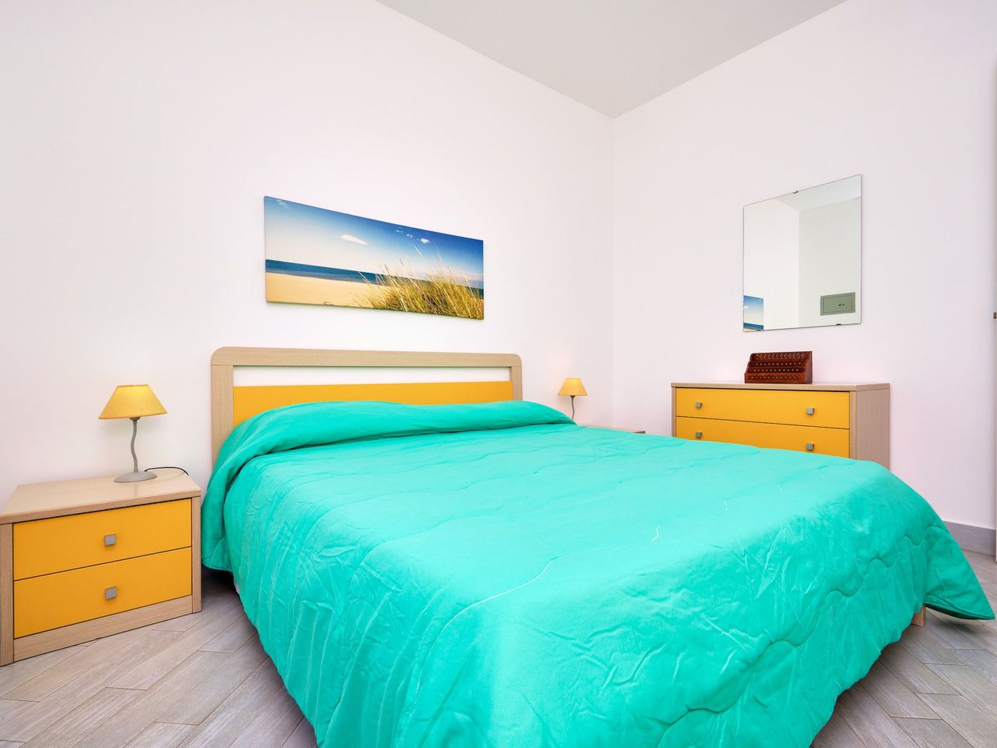 In Marina Di Ragusa mit Terrasse, Grill und Garten-Binnen