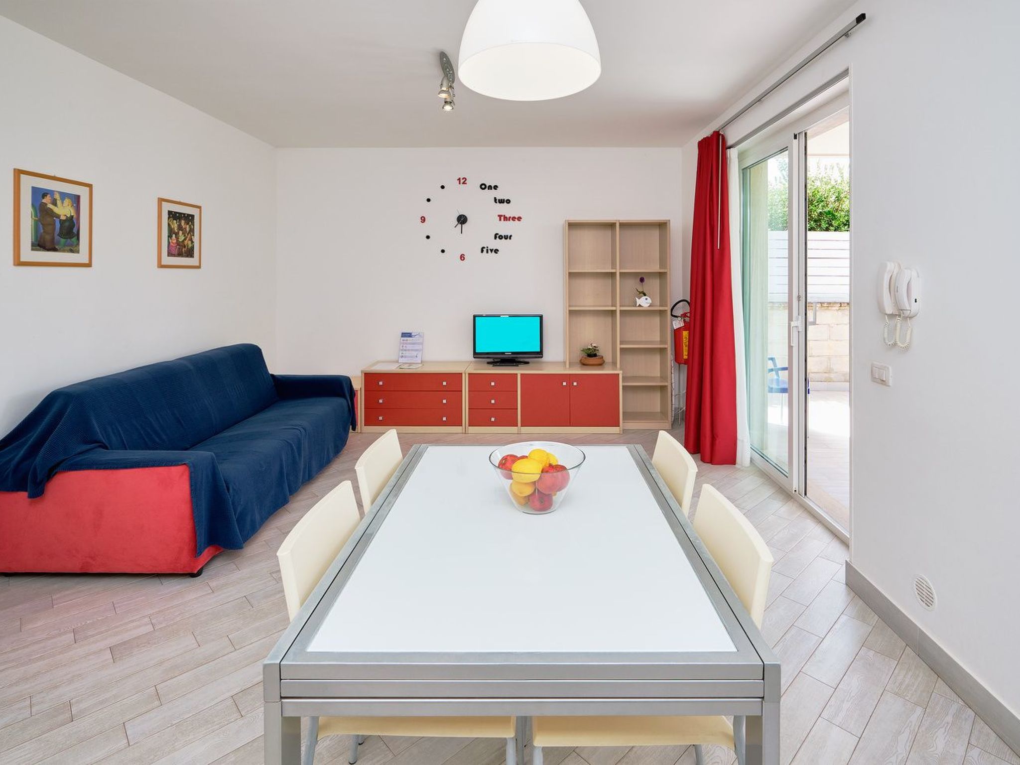 In Marina Di Ragusa mit Terrasse, Grill und Garten-Binnen