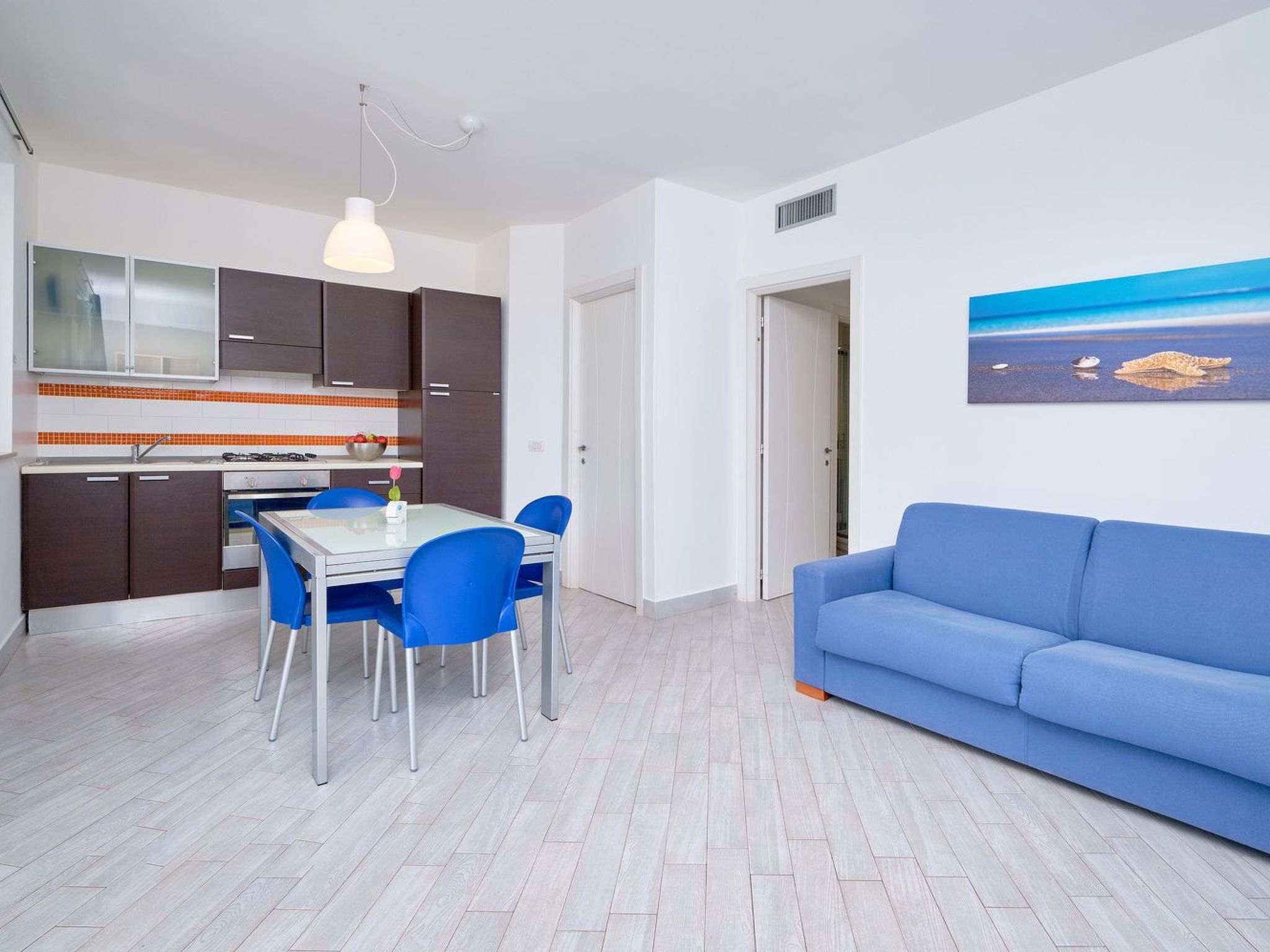 In Marina Di Ragusa mit Terrasse, Grill und Garten-Binnen