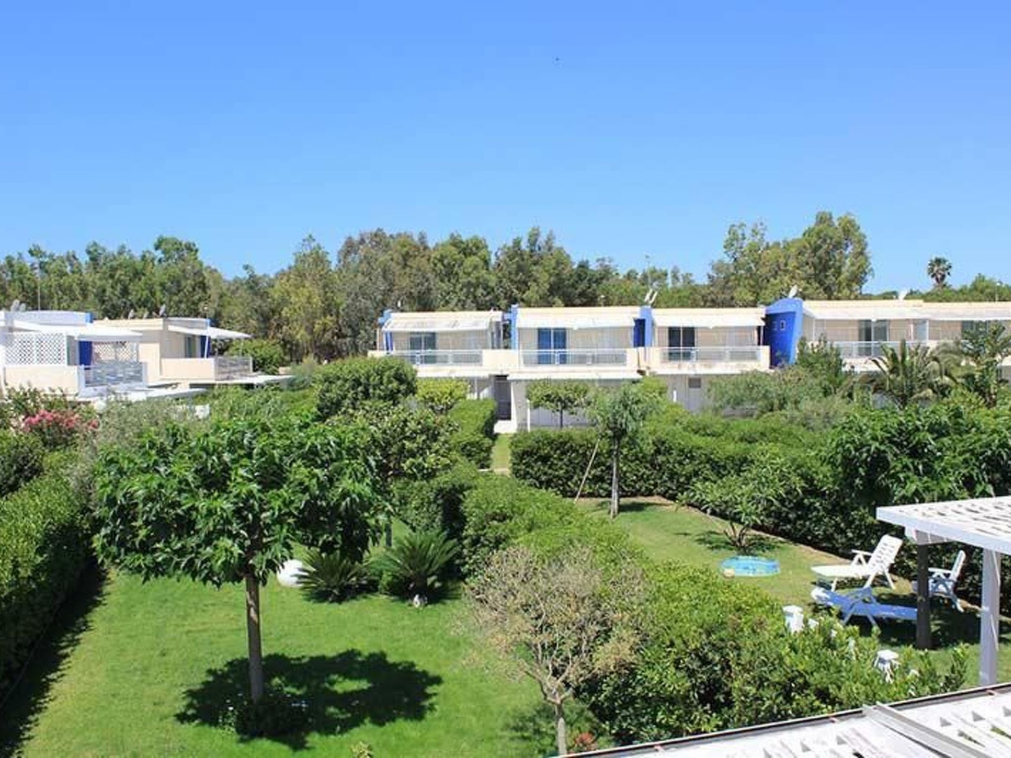 In Marina Di Ragusa mit Terrasse, Grill und Garten-Binnen