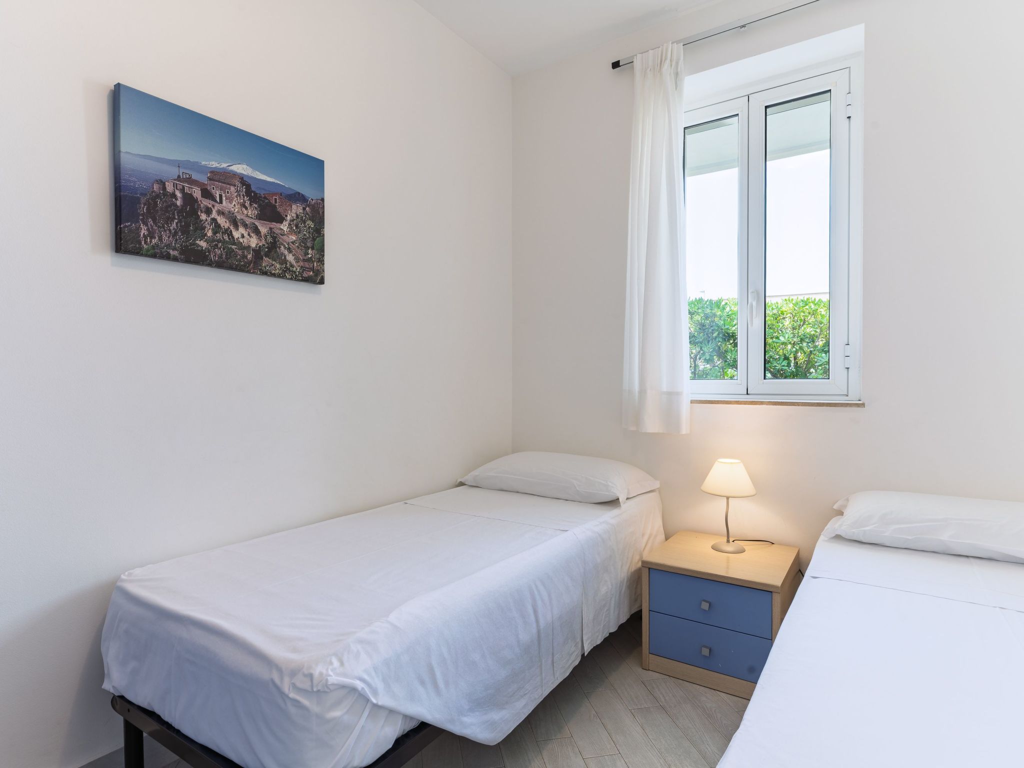 In Marina Di Ragusa mit Terrasse, Grill und Garten-Binnen