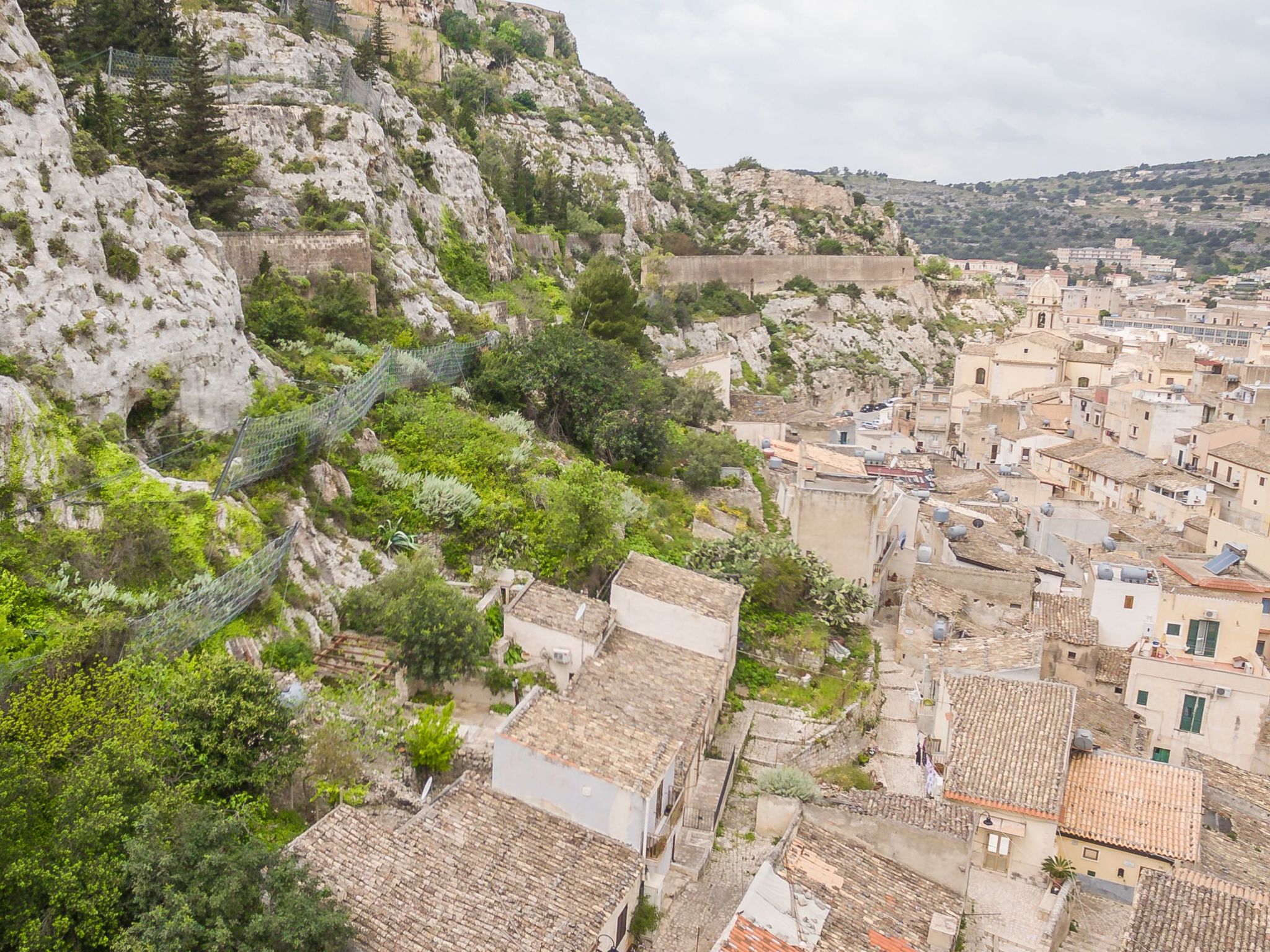 Steinhaus mit Panoramadachterrasse-Binnen