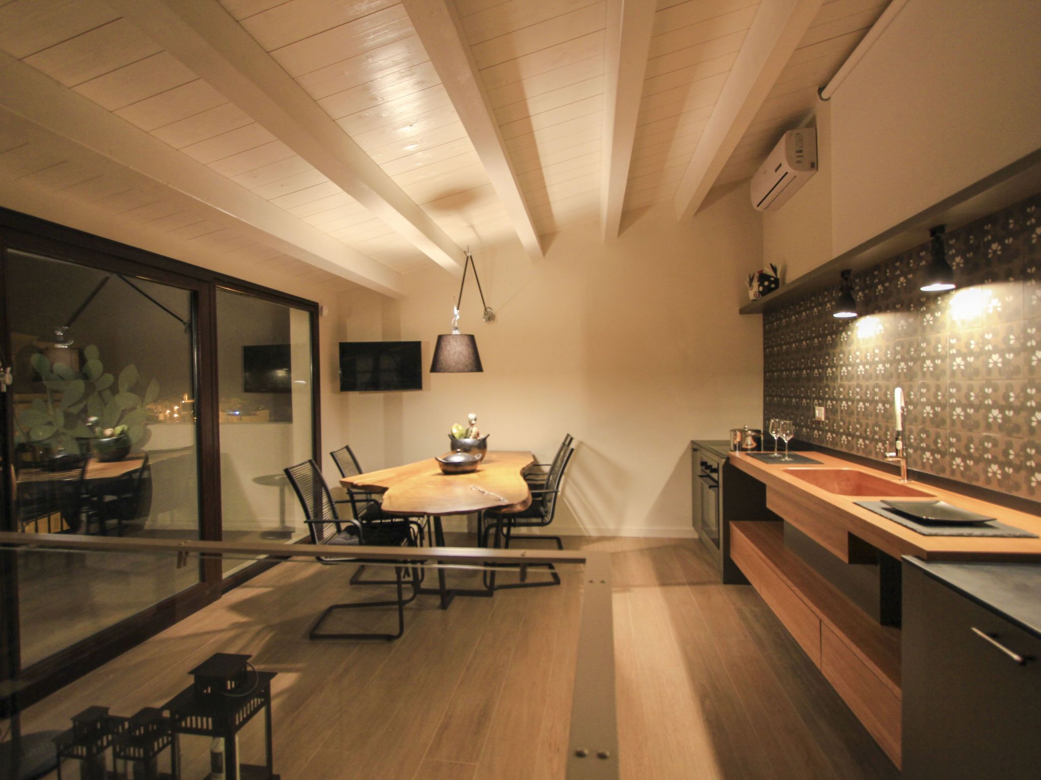 Nettes Appartement in Scicli mit Möblierter Terrasse-Binnen