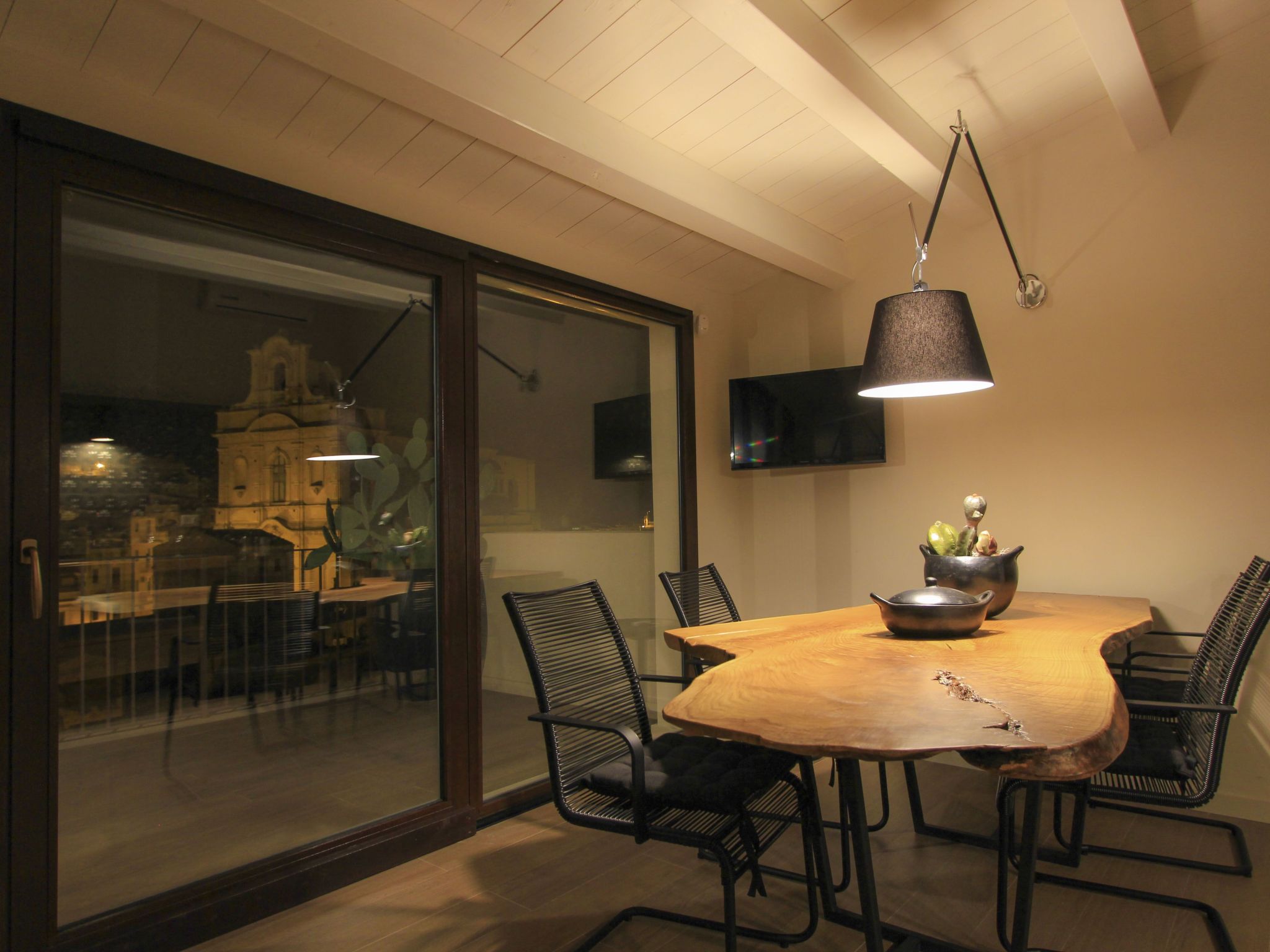 Nettes Appartement in Scicli mit Möblierter Terrasse-Binnen