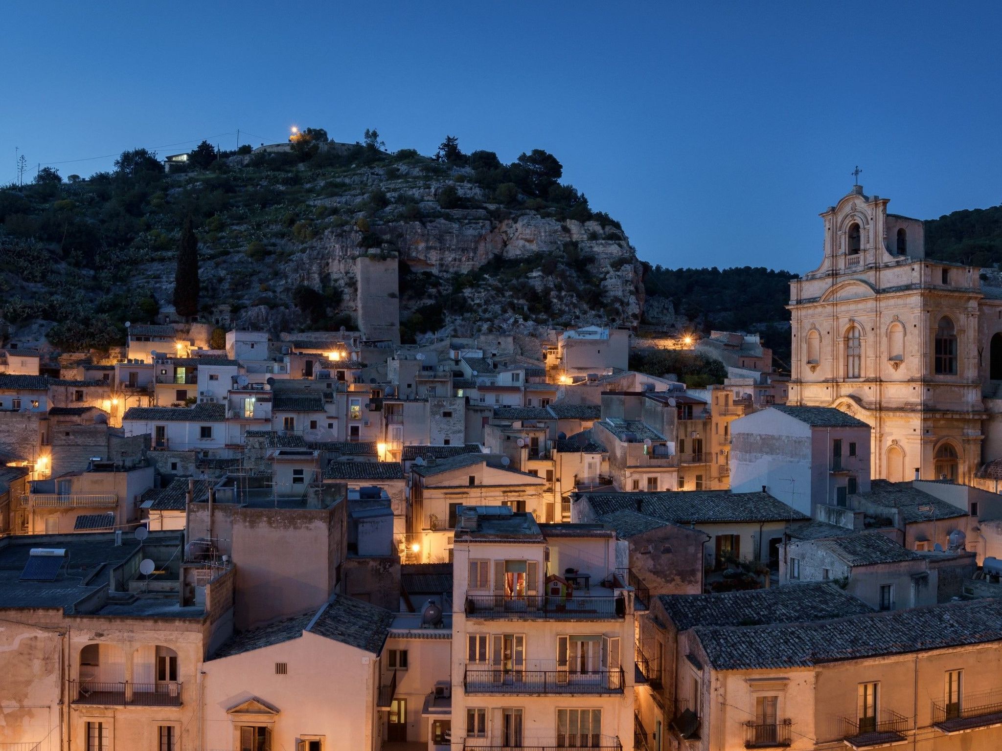 Aristoteles, Wohnung mit Blick in die Nähe des Zentrums von Scicli-Dedans