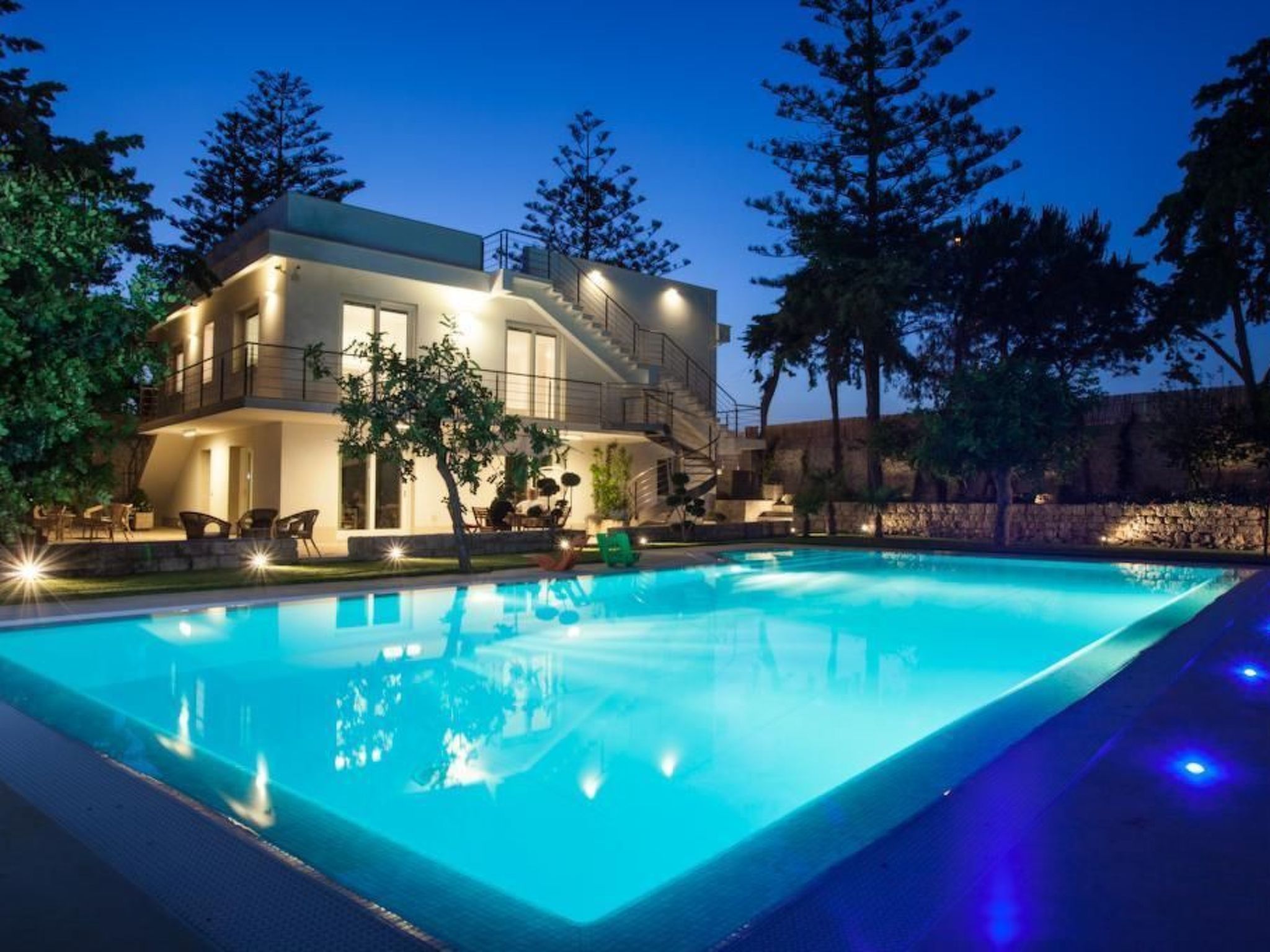 Appartement in Donnalucata mit Großem Garten