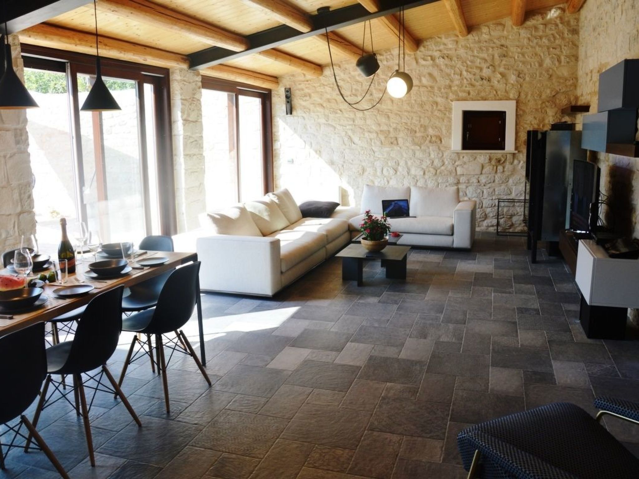 Villa 'Mamma Sara' mit privatem Pool-Binnen