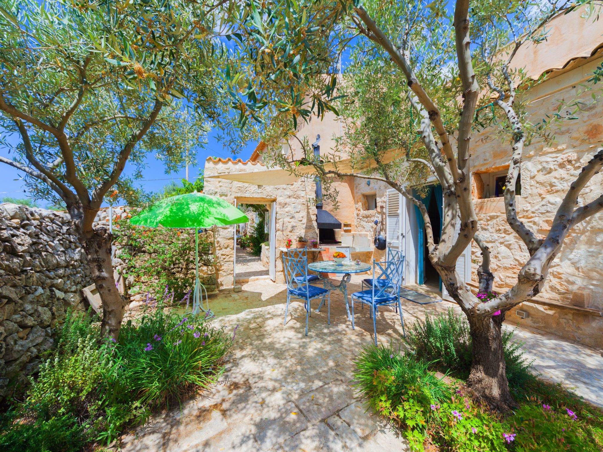 Villa 'Mamma Sandra' mit privatem Pool-Binnen