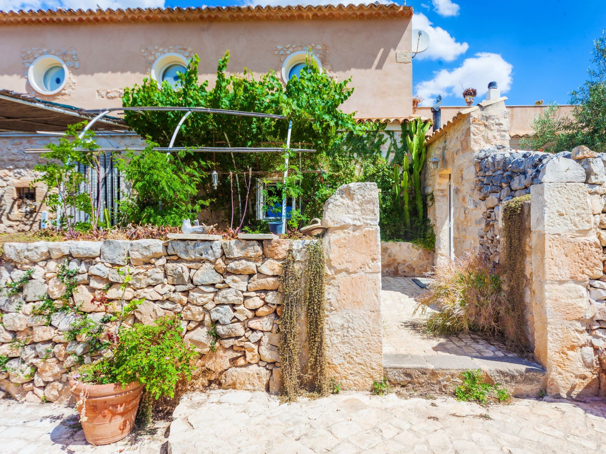 Villa 'Mamma Sandra' mit privatem Pool-Binnen
