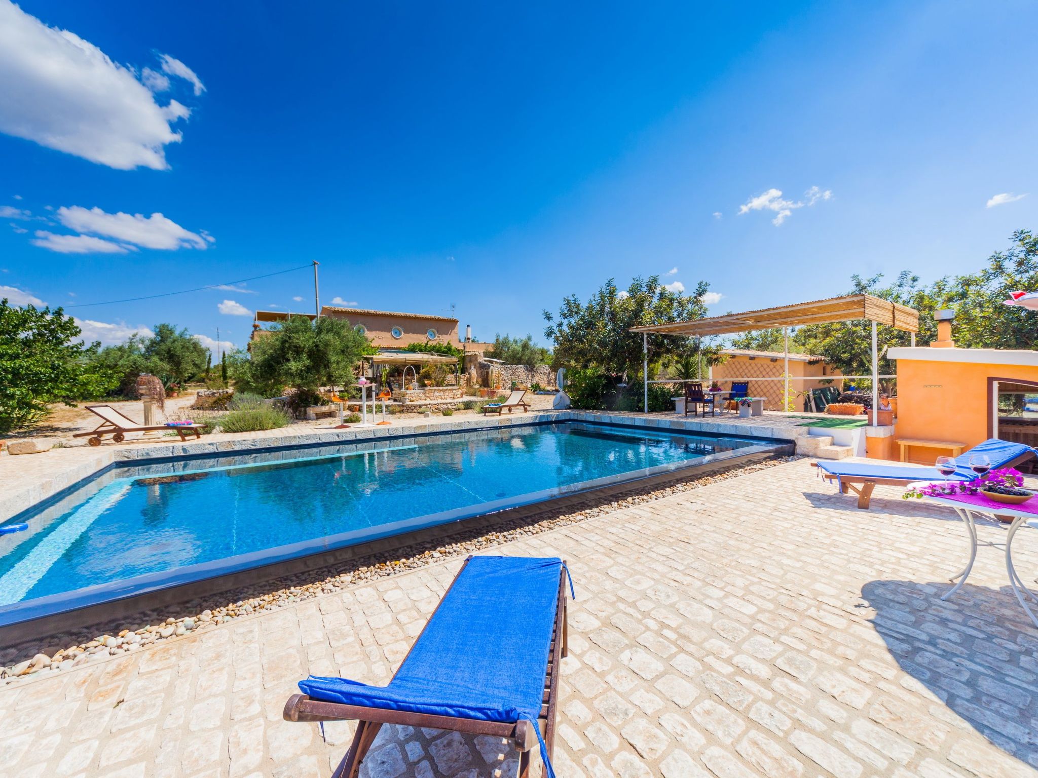 Villa 'Mamma Sandra' mit privatem Pool-Binnen