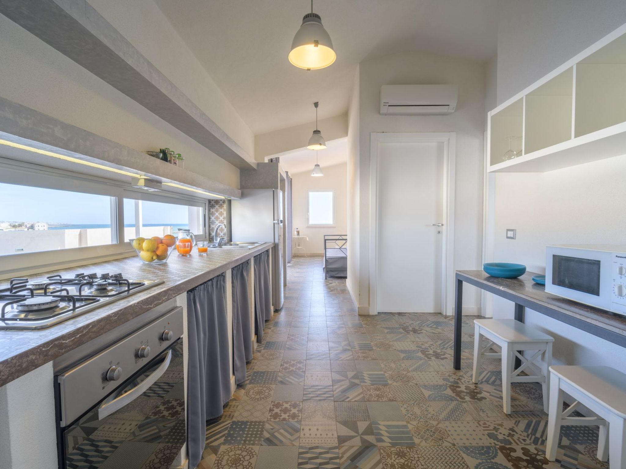 In Donnalucata mit Grill und Terrasse-Binnen