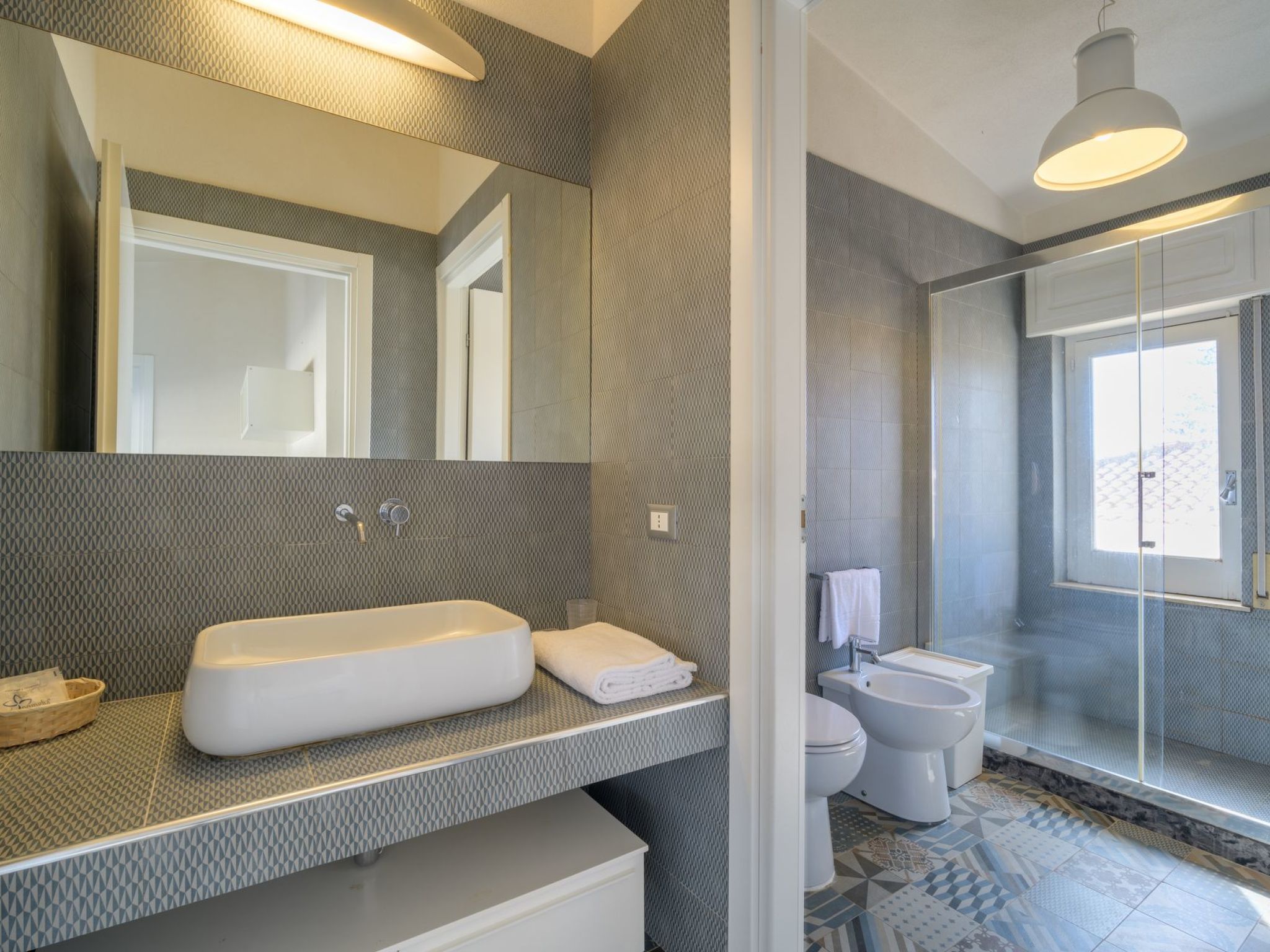 In Donnalucata mit Grill und Terrasse-Binnen