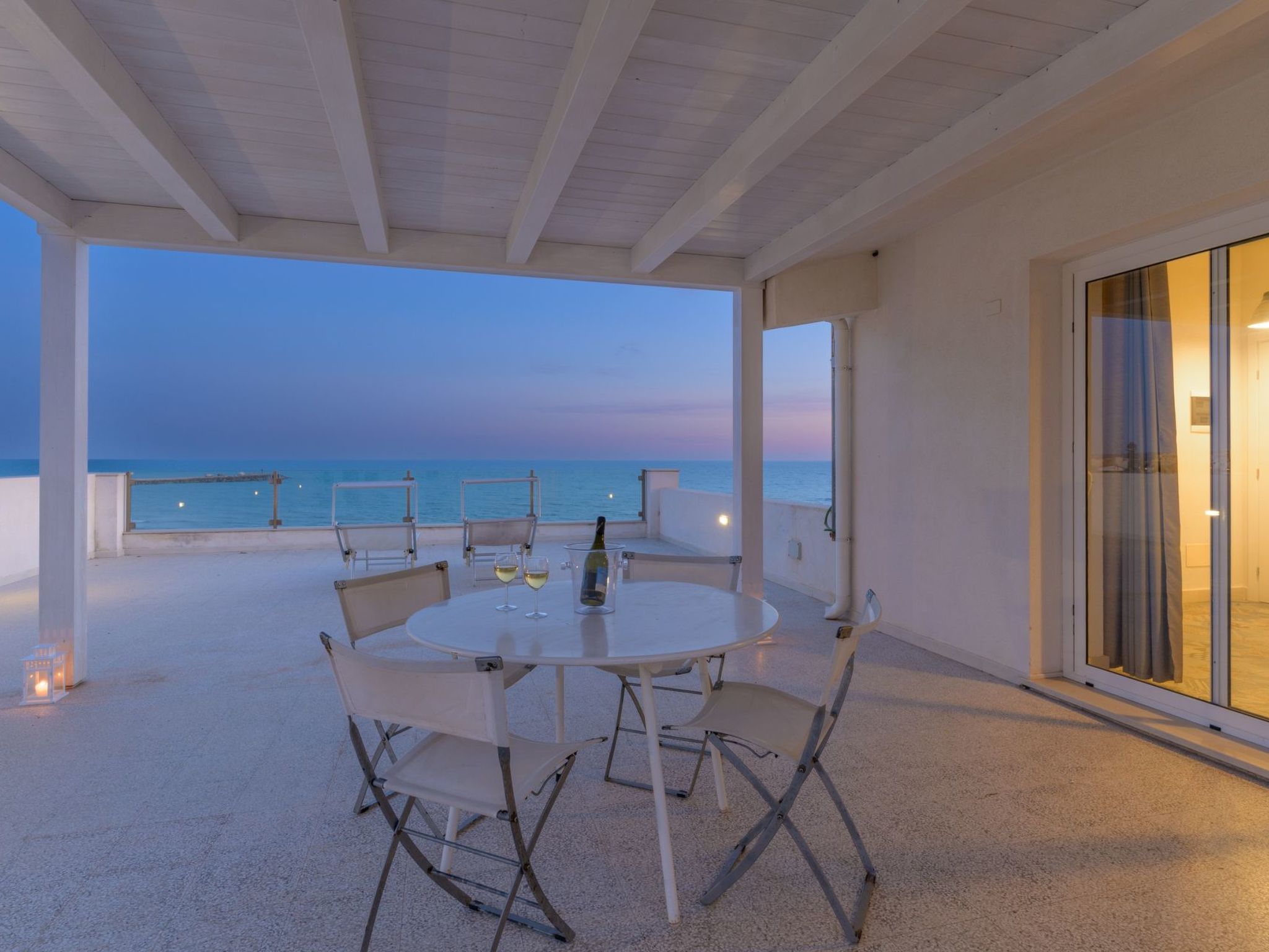 In Donnalucata mit Grill und Terrasse-Binnen