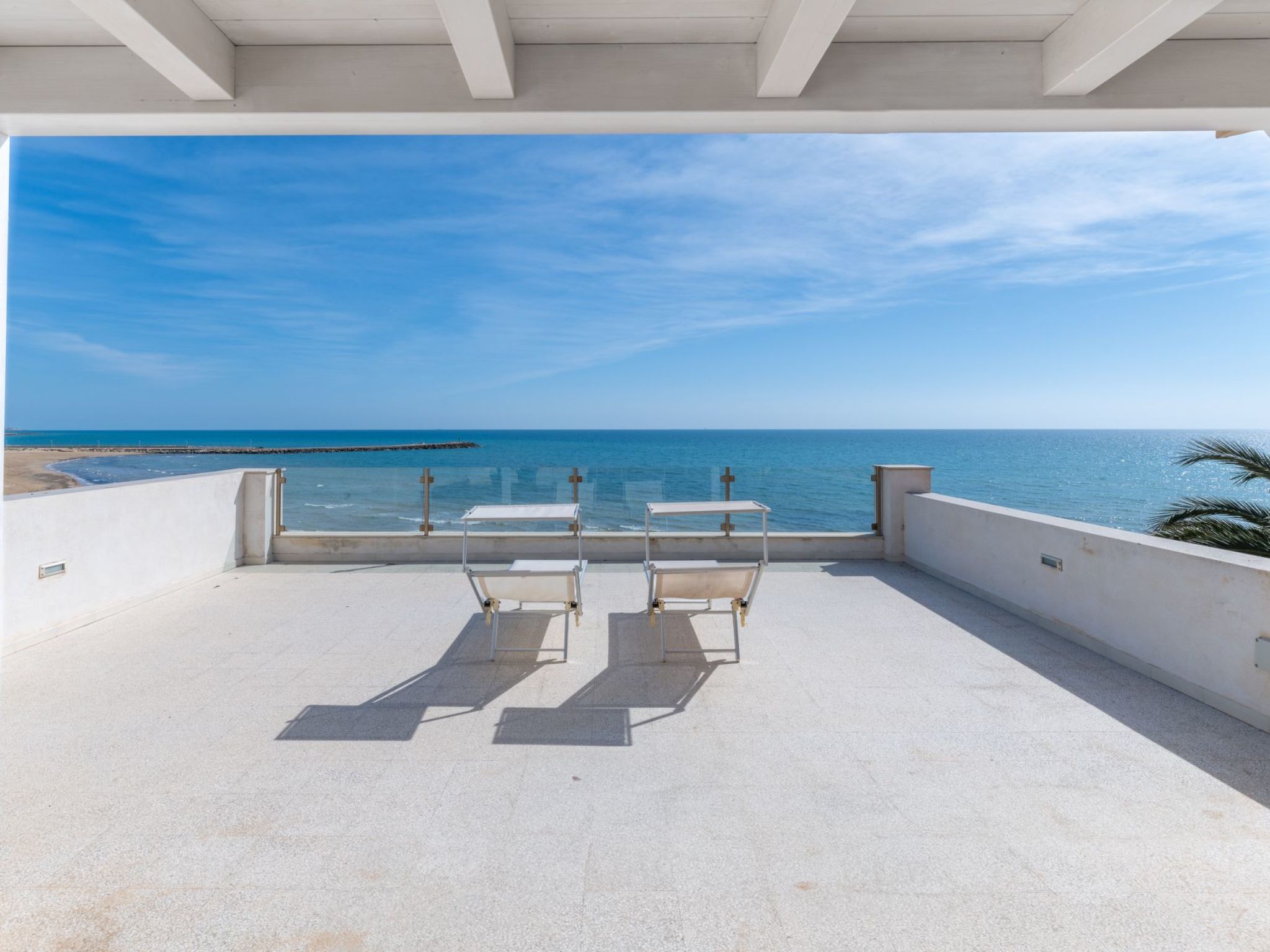 In Donnalucata mit Grill und Terrasse-Binnen