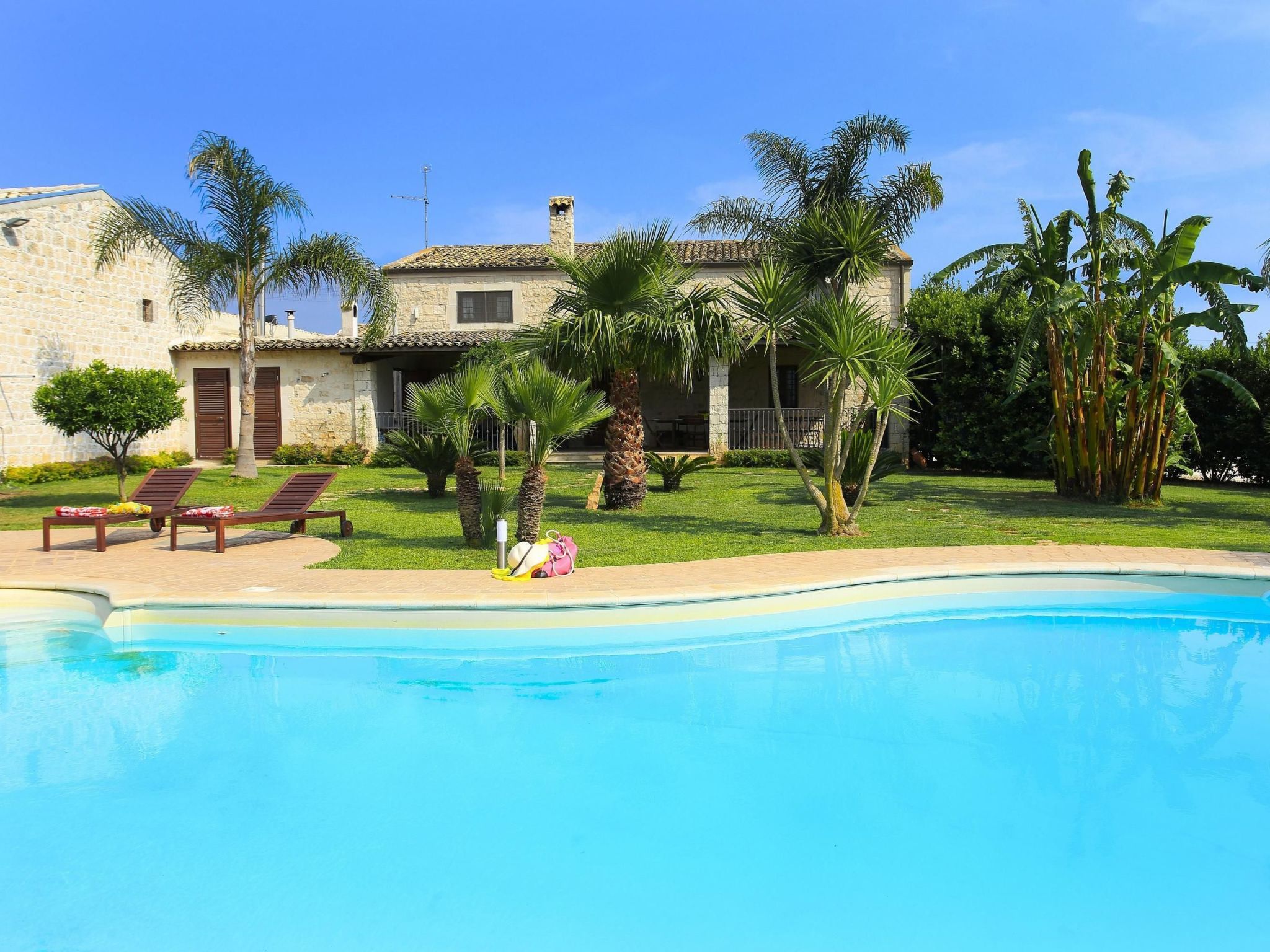 Vakantiehuis met privé zwembad in Scicli (Italië) voor 16 personen