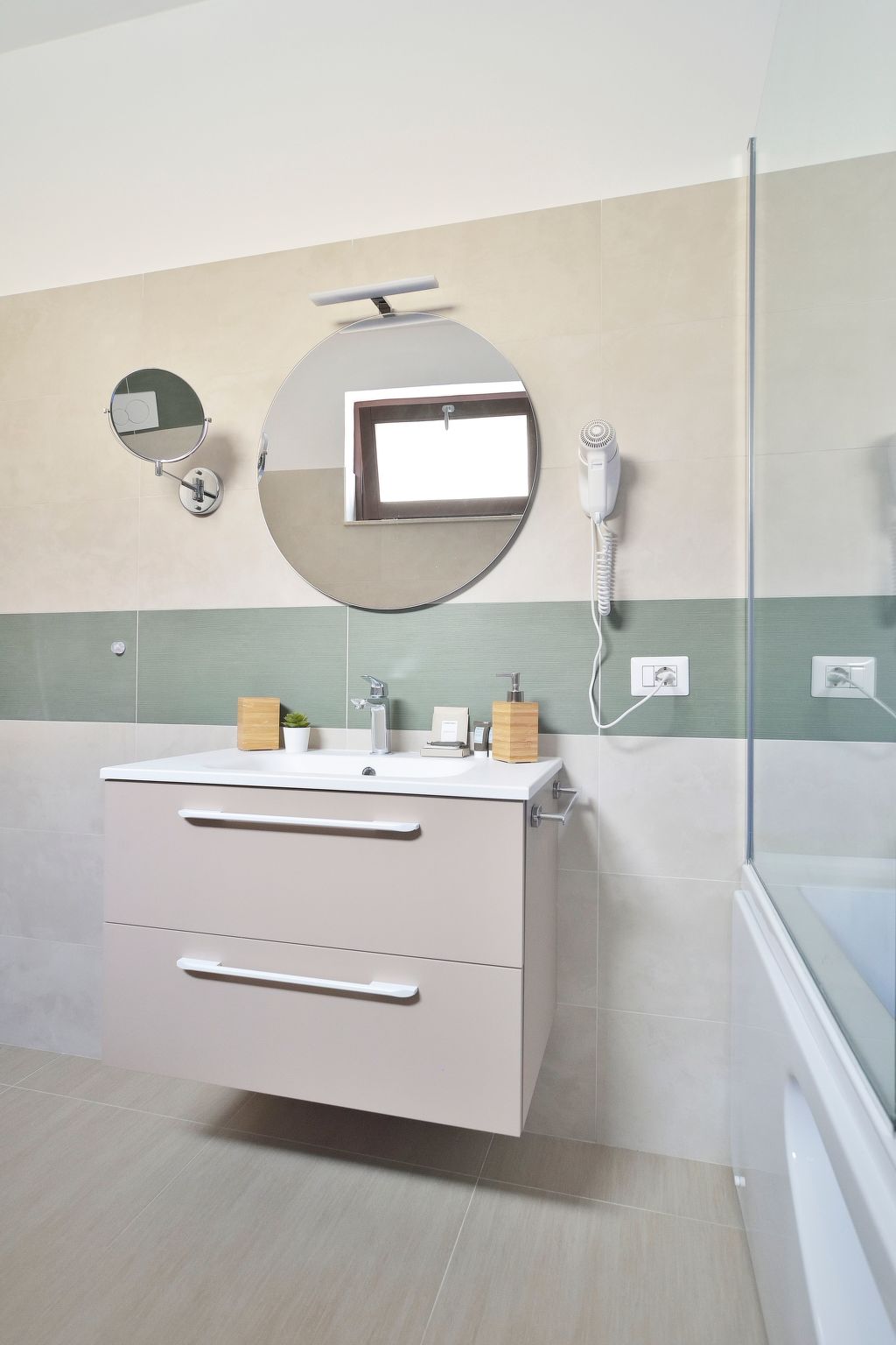 Romantisches Zimmer mit Jacuzzi-Inside