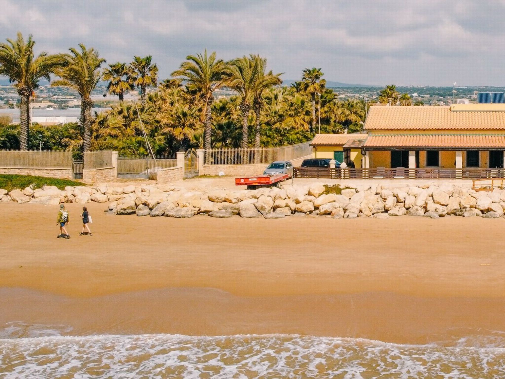 Komfortable und moderne Villa am Strand
