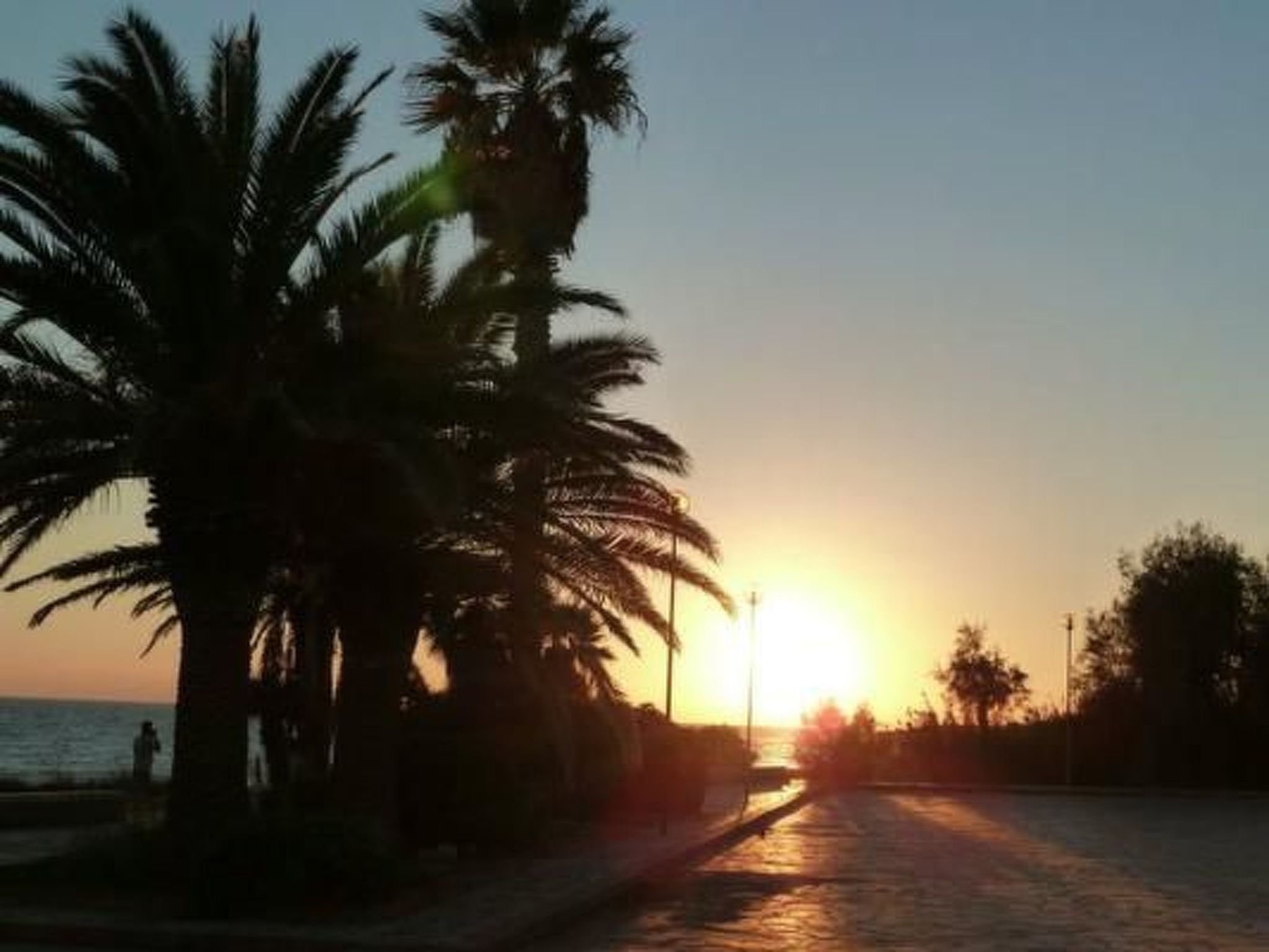 Schöner zentraler Bungalow direkt am Sandstrand auf Sizilien-Inside