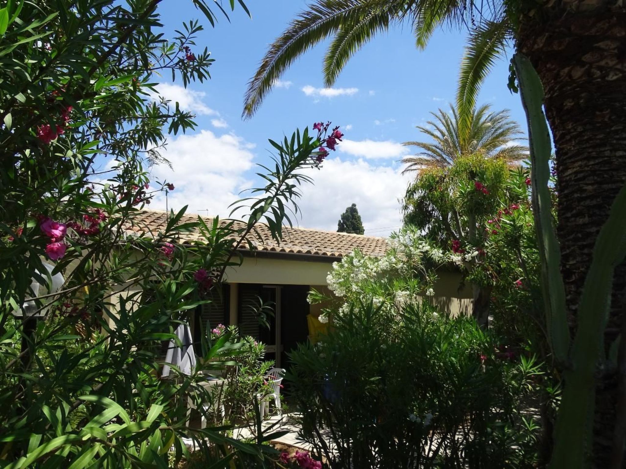 Schöner zentraler Bungalow direkt am Sandstrand auf Sizilien-Binnen