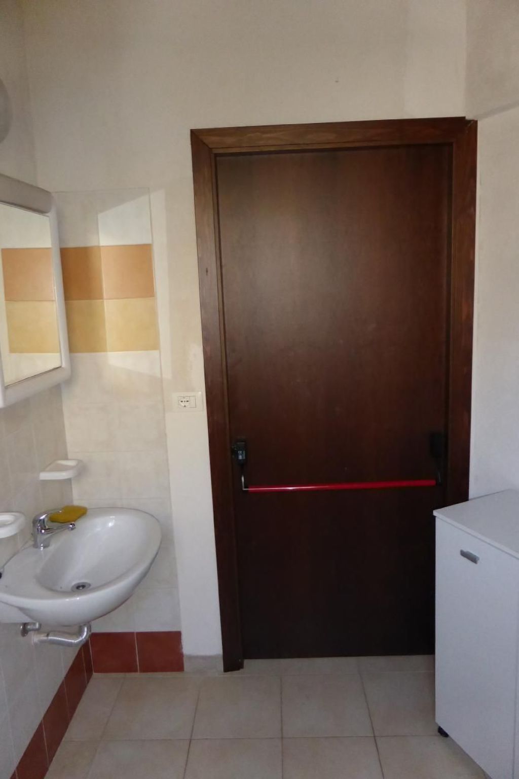 Schöner zentraler Bungalow direkt am Sandstrand auf Sizilien-Binnen