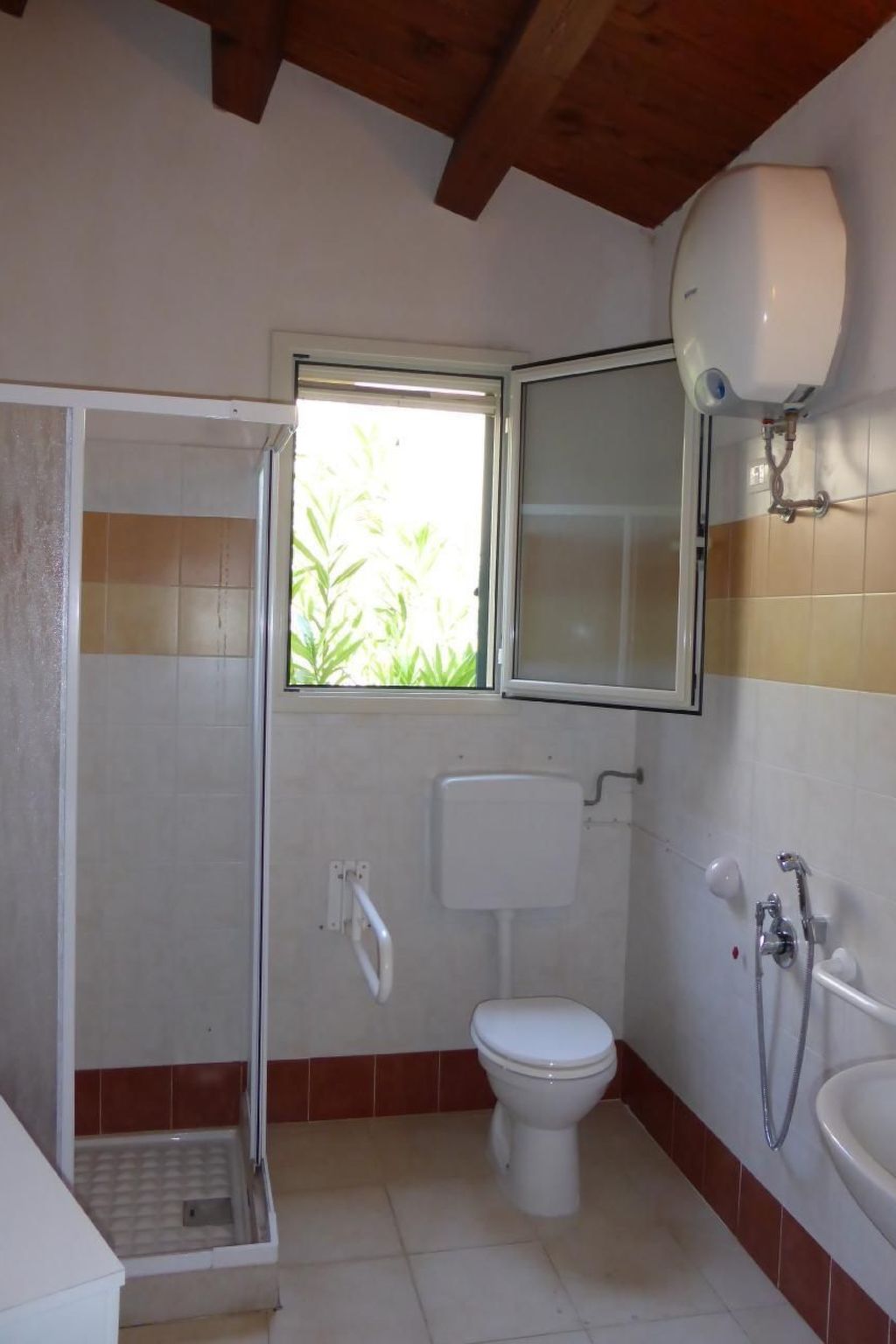 Schöner zentraler Bungalow direkt am Sandstrand auf Sizilien-Binnen