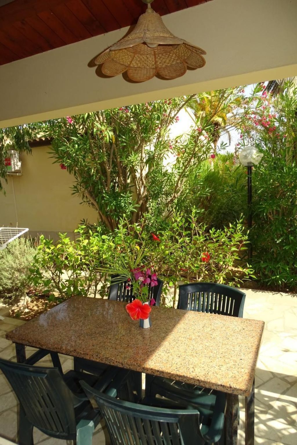 Schöner zentraler Bungalow direkt am Sandstrand auf Sizilien-Binnen