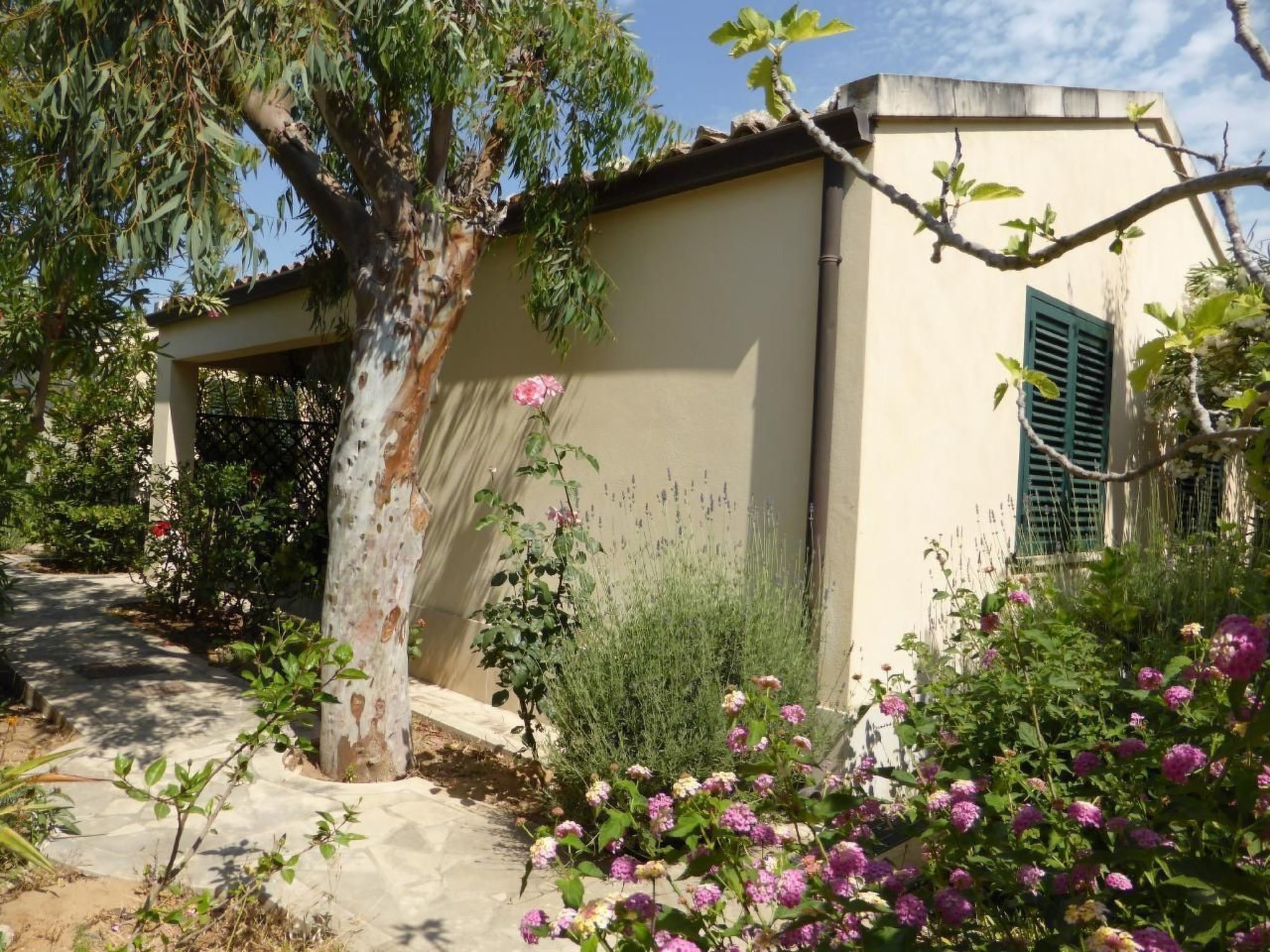 Schöner zentraler Bungalow direkt am Sandstrand auf Sizilien-Binnen