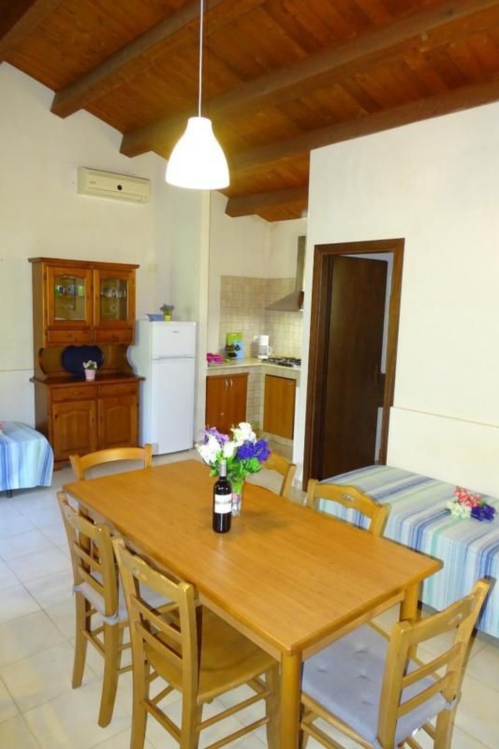 Schöner zentraler Bungalow direkt am Sandstrand auf Sizilien-Dedans