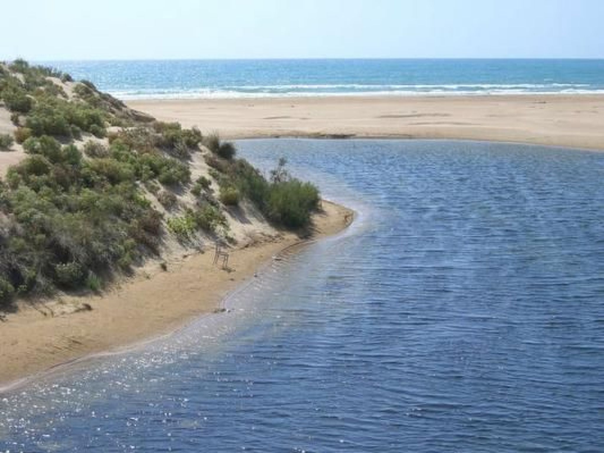 Schöner zentraler Bungalow direkt am Sandstrand auf Sizilien-Dedans