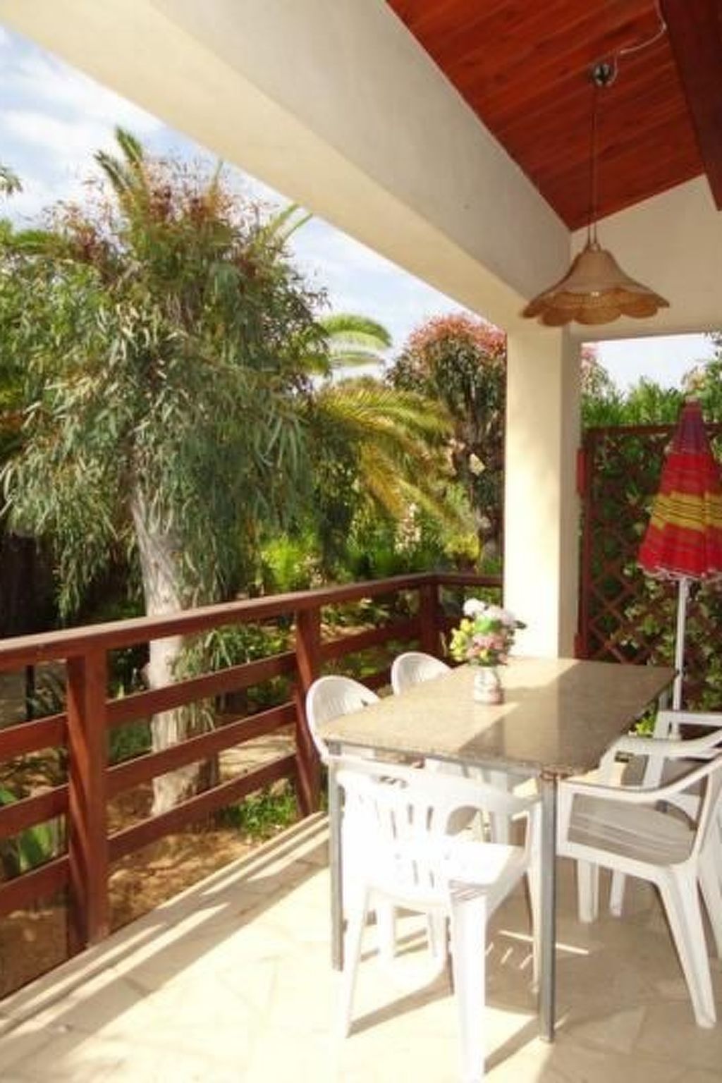 Schöner zentraler Bungalow direkt am Sandstrand auf Sizilien-Binnen