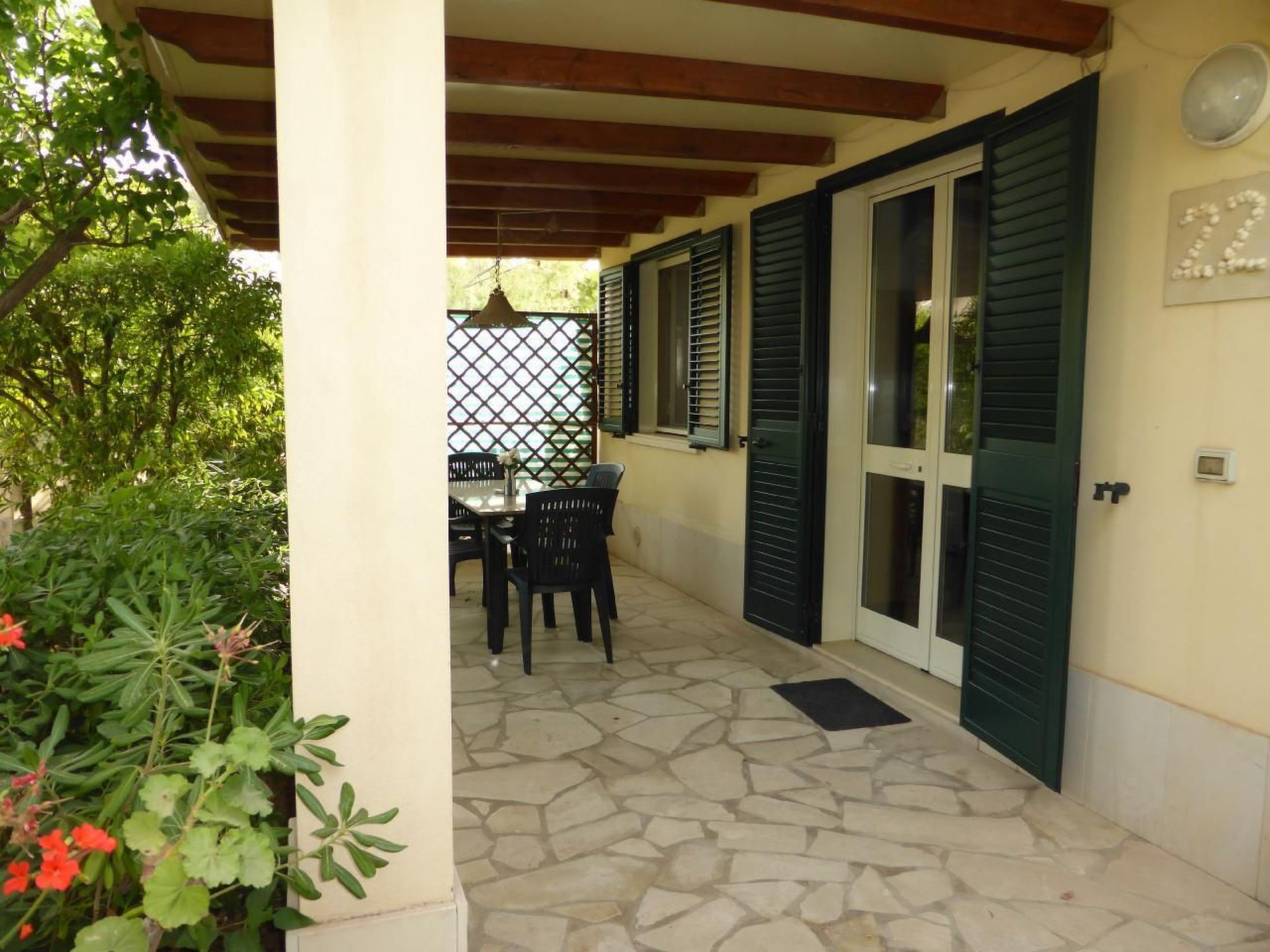 Schöner zentraler Bungalow direkt am Sandstrand auf Sizilien-Binnen