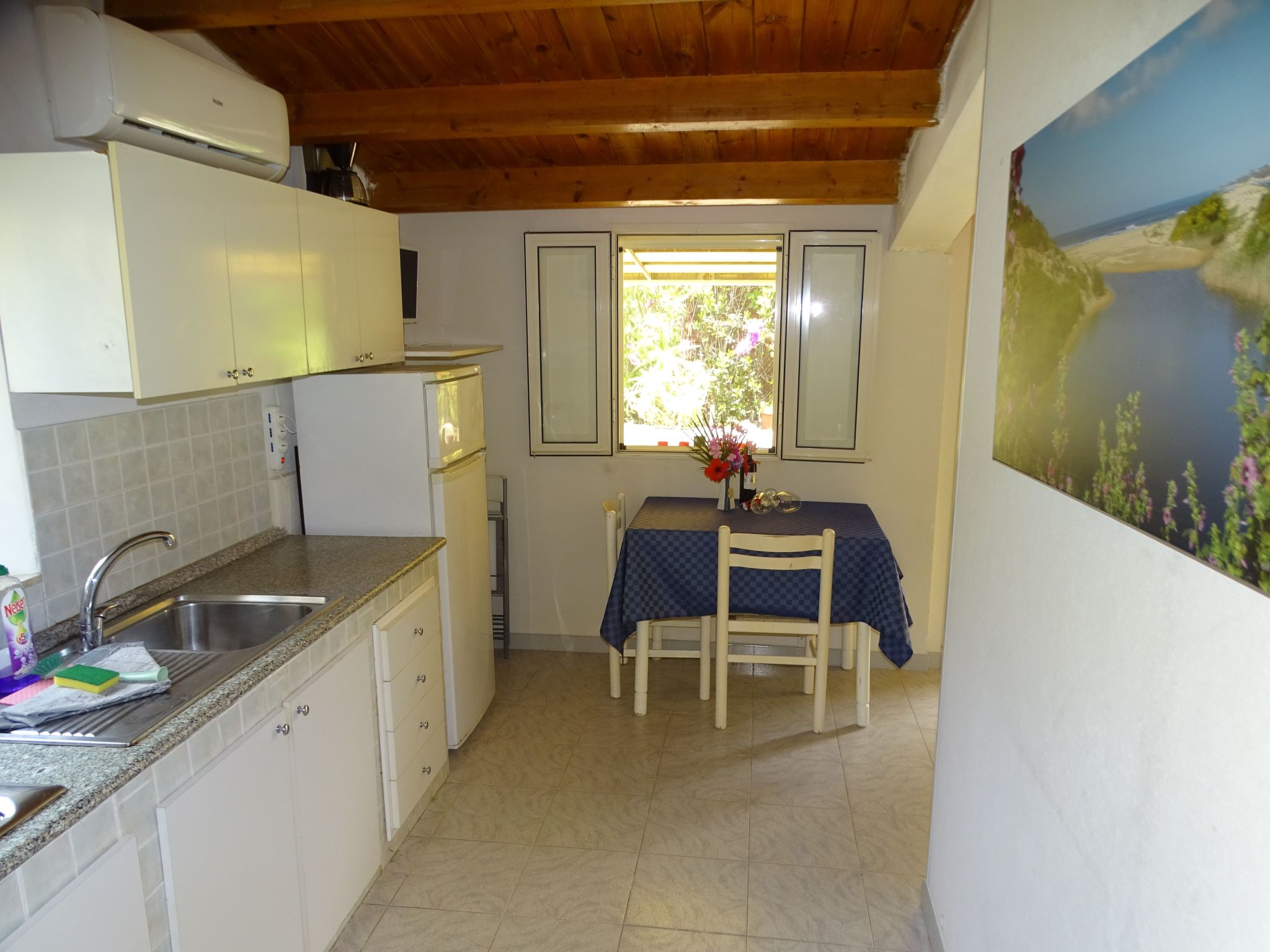 Kleines ruhiges Ferienhaus direkt am Meer-Binnen