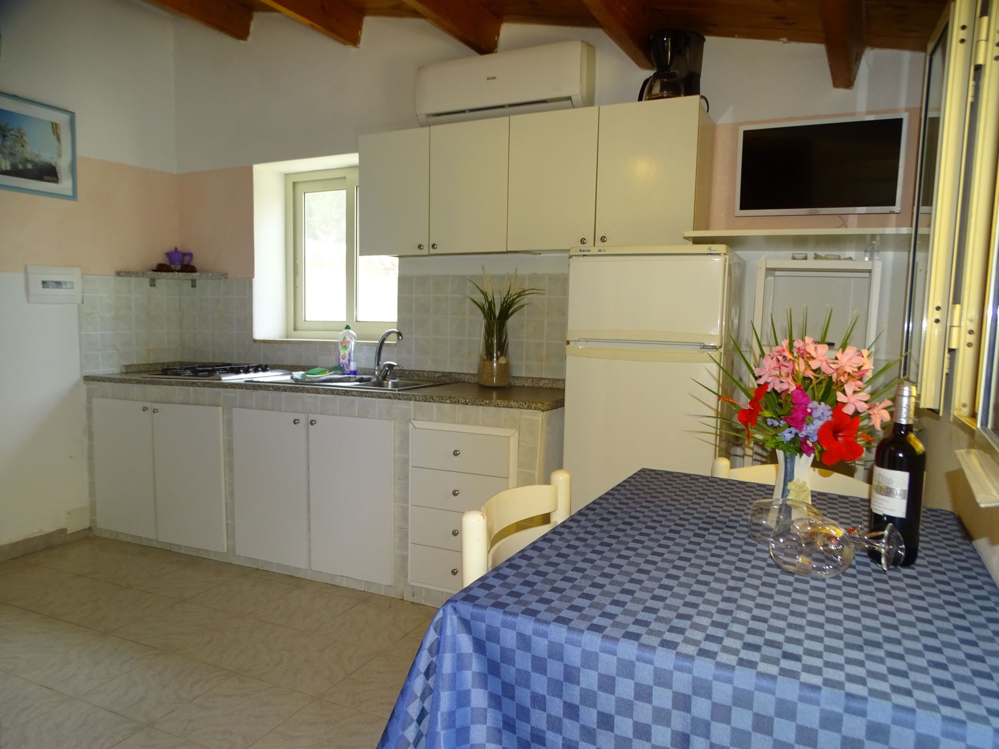 Kleines ruhiges Ferienhaus direkt am Meer-Binnen