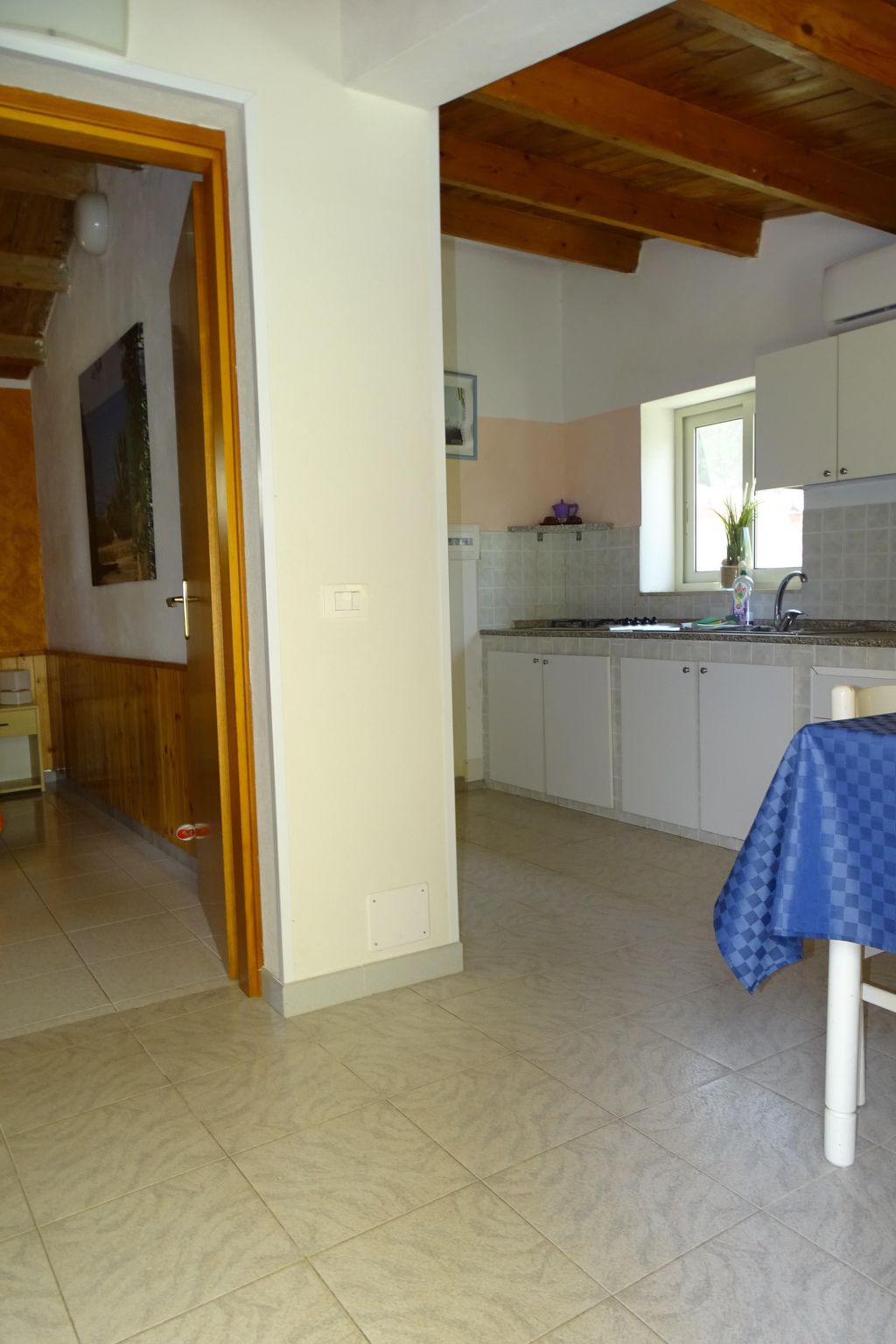 Kleines ruhiges Ferienhaus direkt am Meer-Binnen