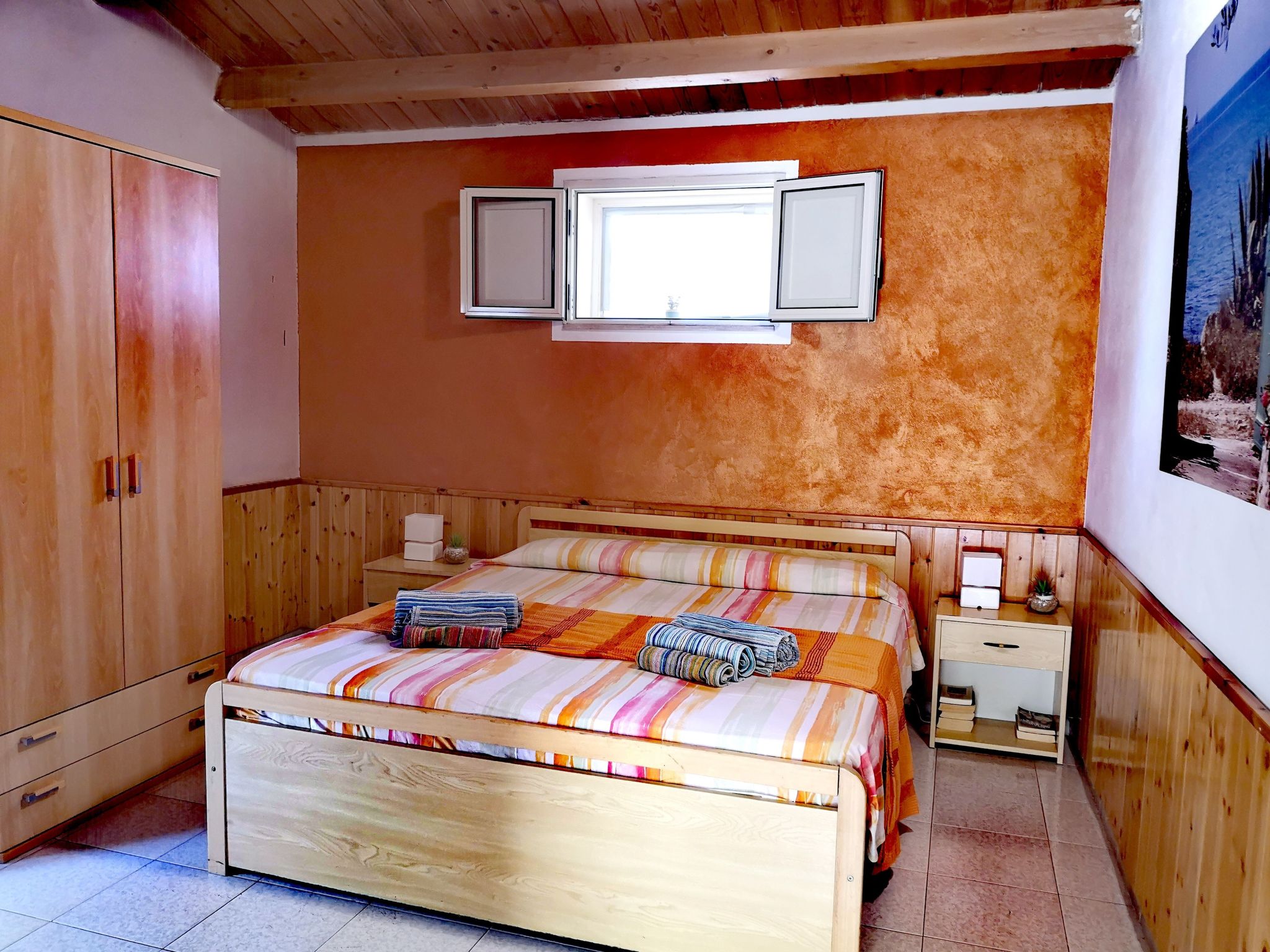 Kleines ruhiges Ferienhaus direkt am Meer-Binnen