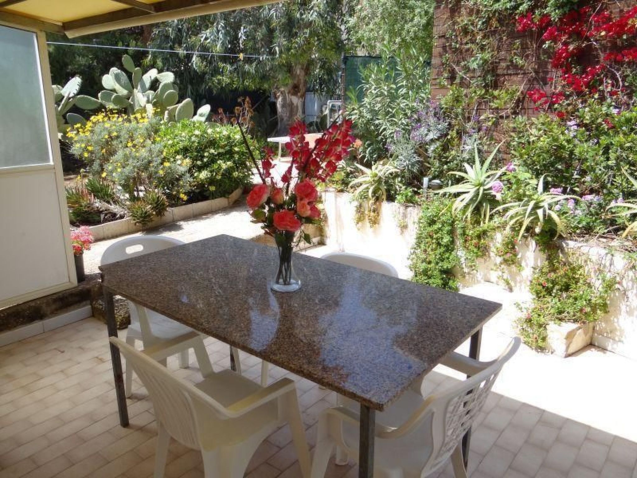 Kleines ruhiges Ferienhaus direkt am Meer-Binnen