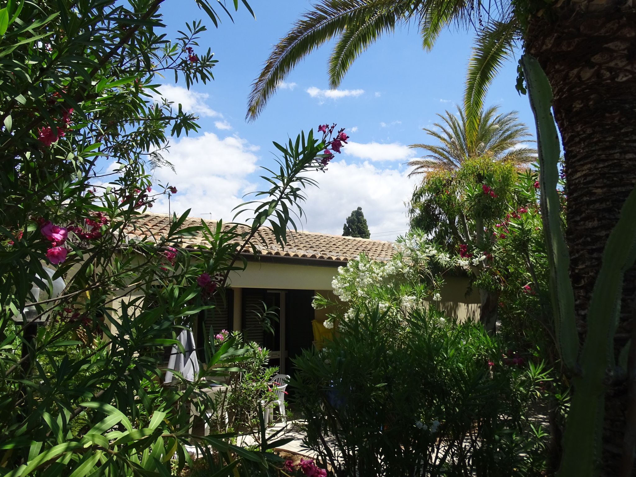 Schöner Bungalow direkt am Sandstrand auf Sizilien-Inside