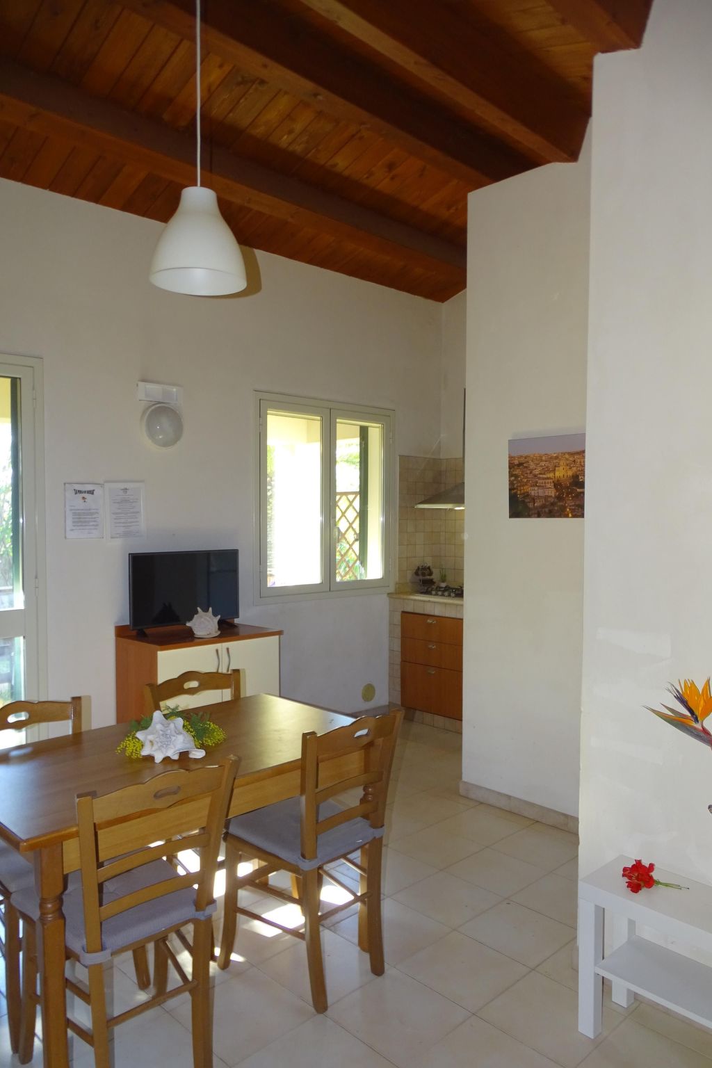 Schöner Bungalow direkt am Sandstrand auf Sizilien-Inside