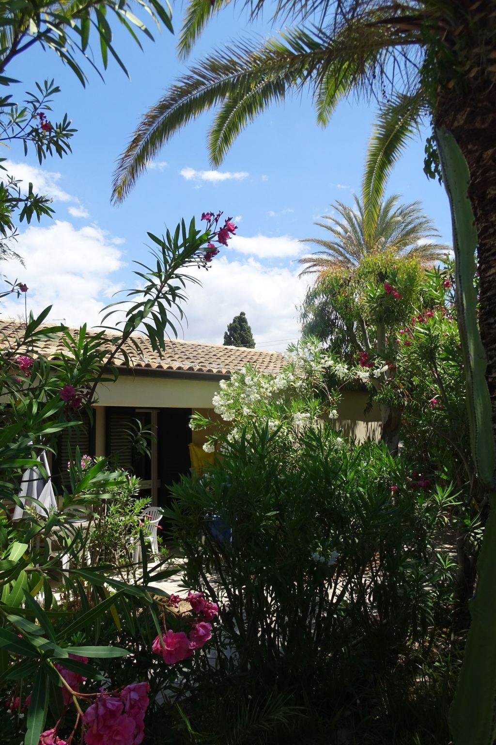 Schöner Bungalow direkt am Sandstrand auf Sizilien-Inside