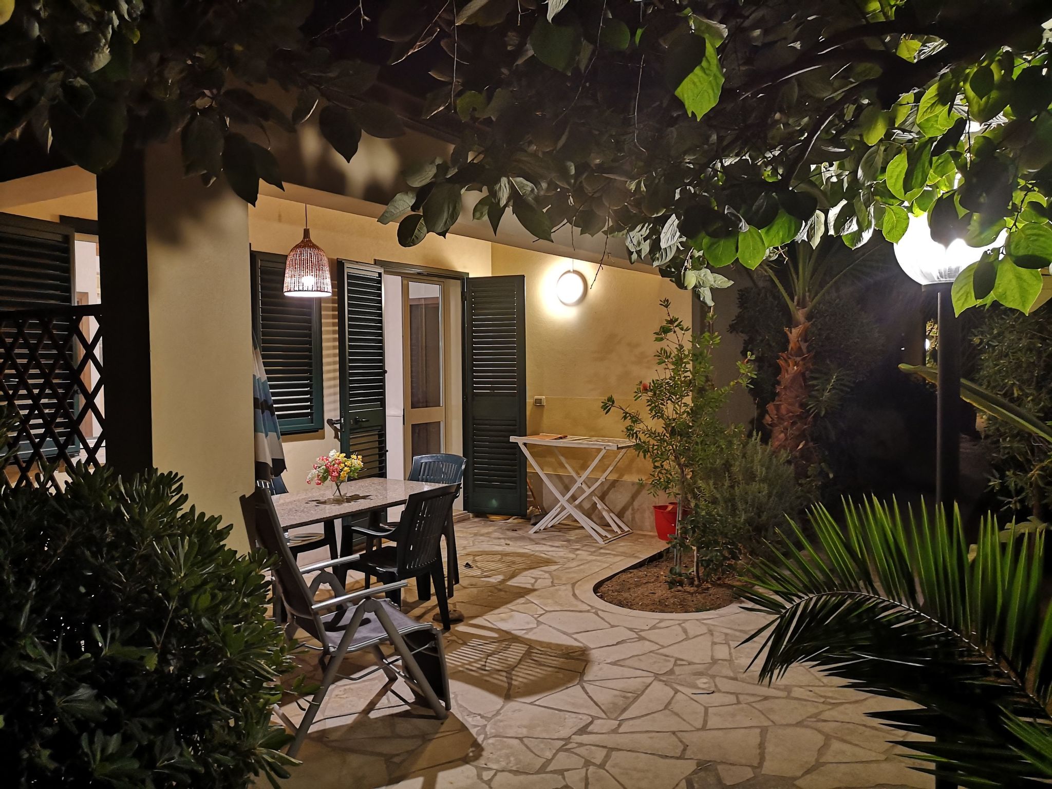 Schöner Bungalow direkt am Sandstrand auf Sizilien-Inside