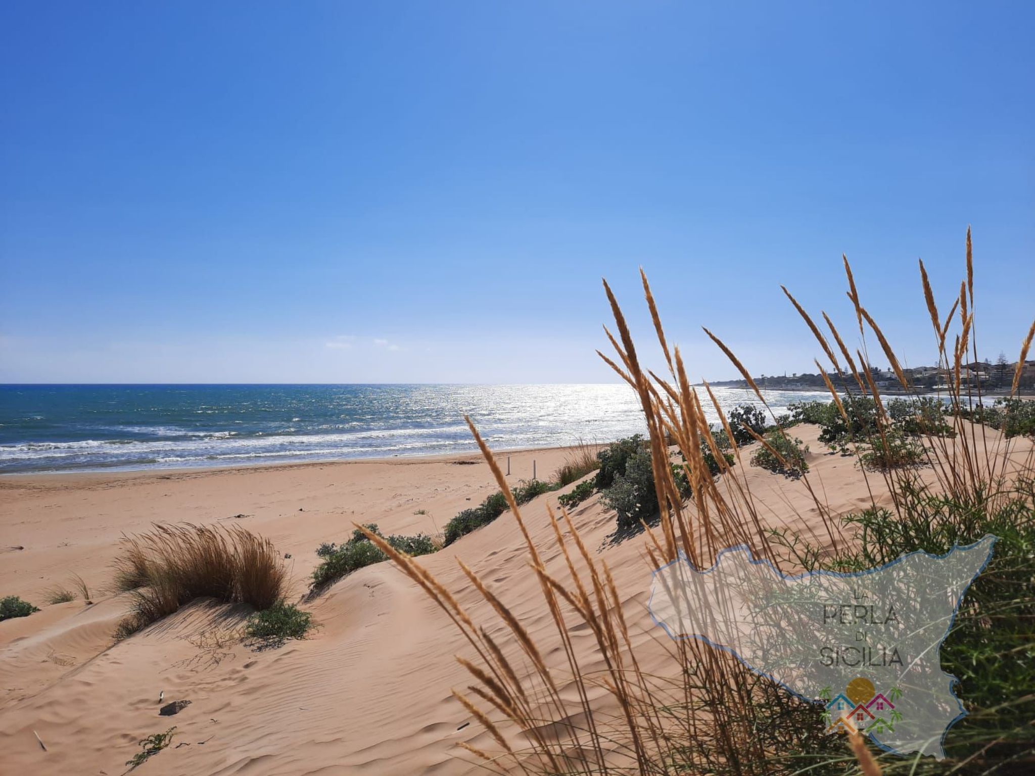 Schöner Bungalow direkt am Sandstrand auf Sizilien-Inside