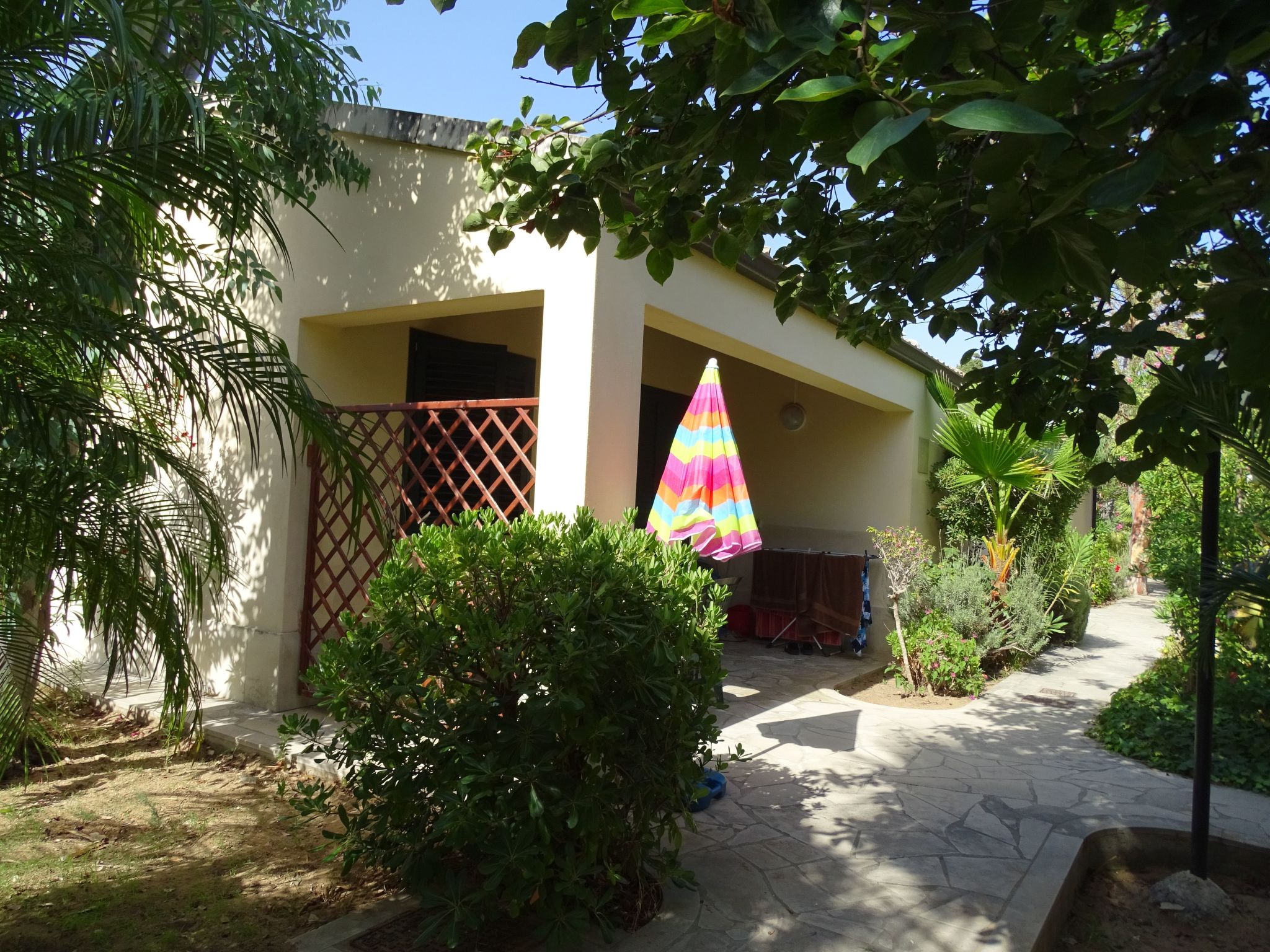 Schöner Bungalow direkt am Sandstrand auf Sizilien