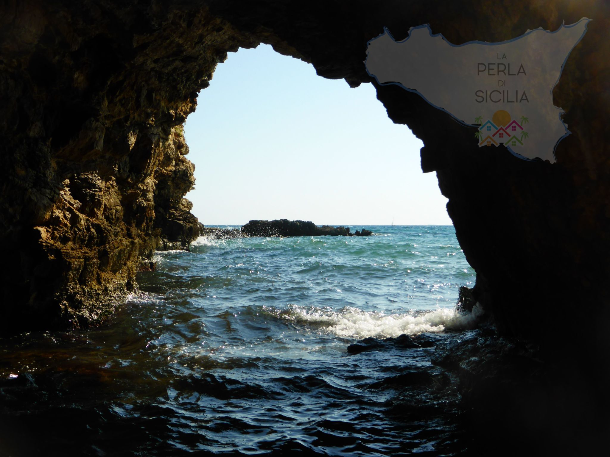 Schöner Bungalow direkt am Sandstrand auf Sizilien-Binnen