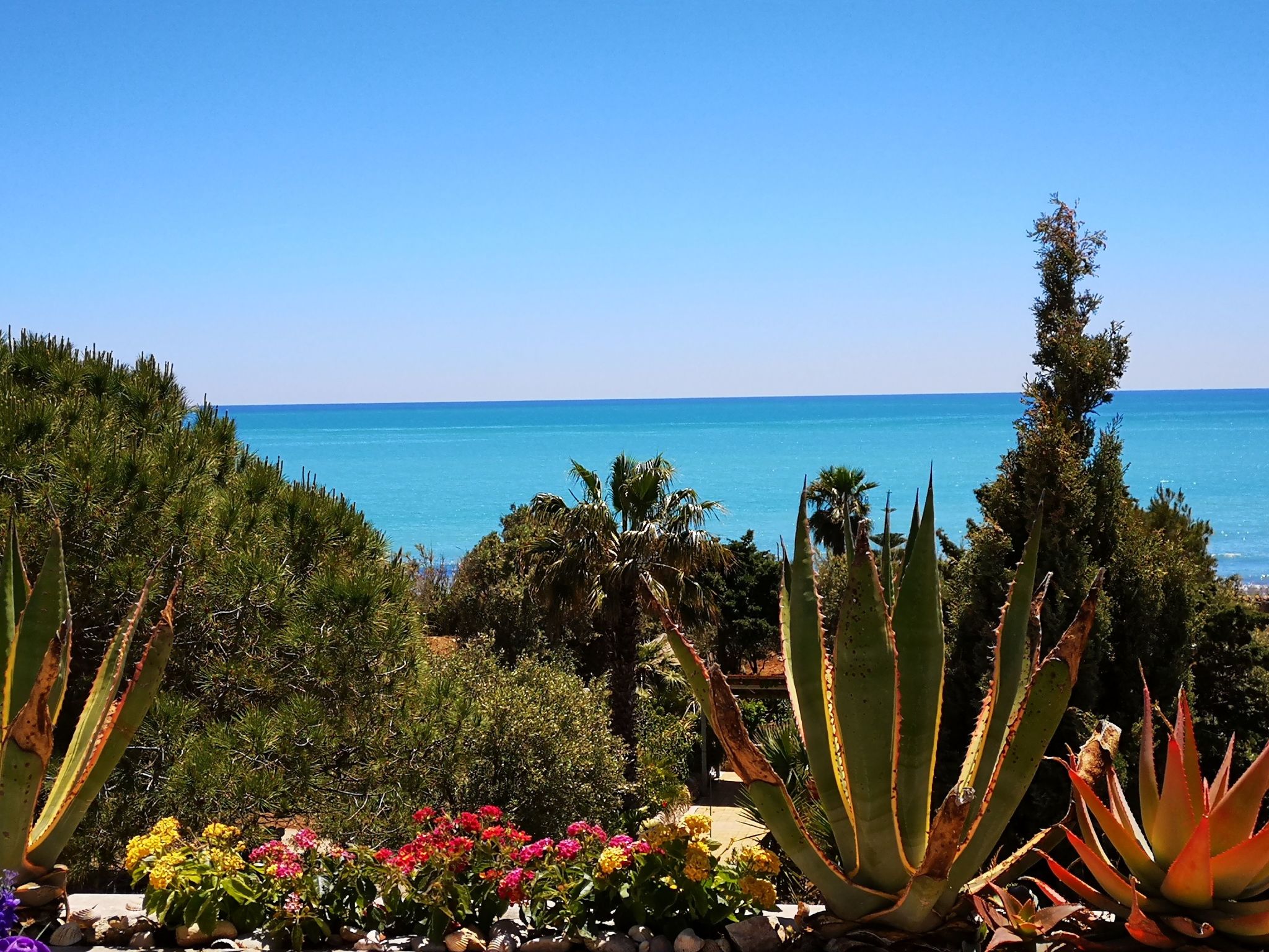 Mit grosser Terrasse direkt am Meer-Binnen